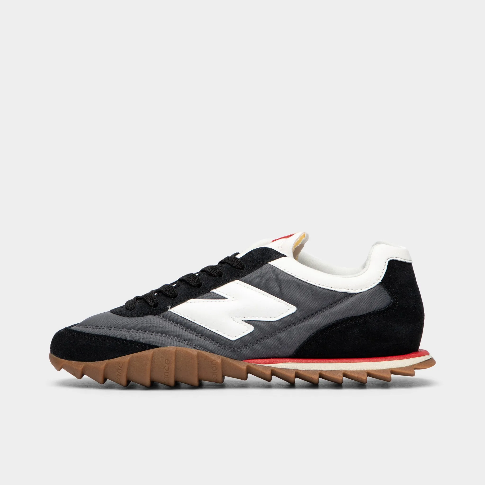 New Balance URC30VC / Black sold by JD Sports