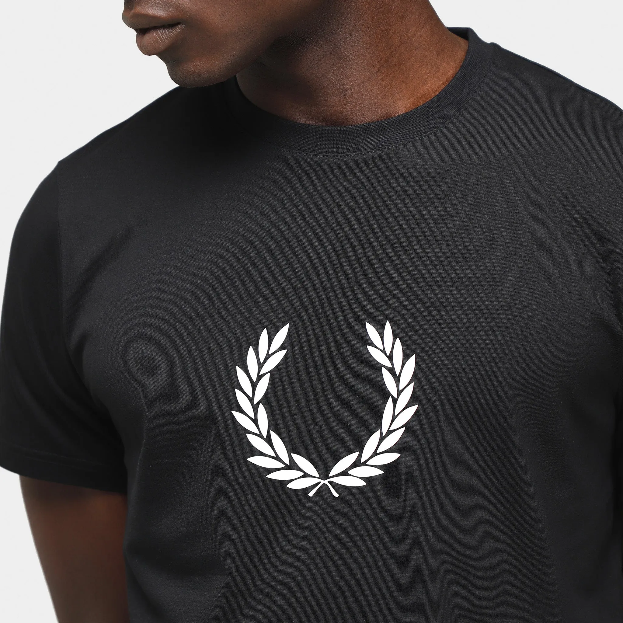 Fred Perry Laurel Wreath Graphic T-shirt / Black sold by JD Sports product image thumbnail 4