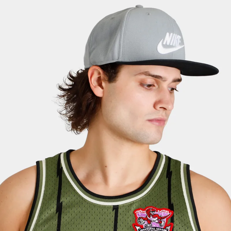 Nike Sportswear Dri-FIT Pro Futura Cap Particle Grey / Black - White sold by JD Sports