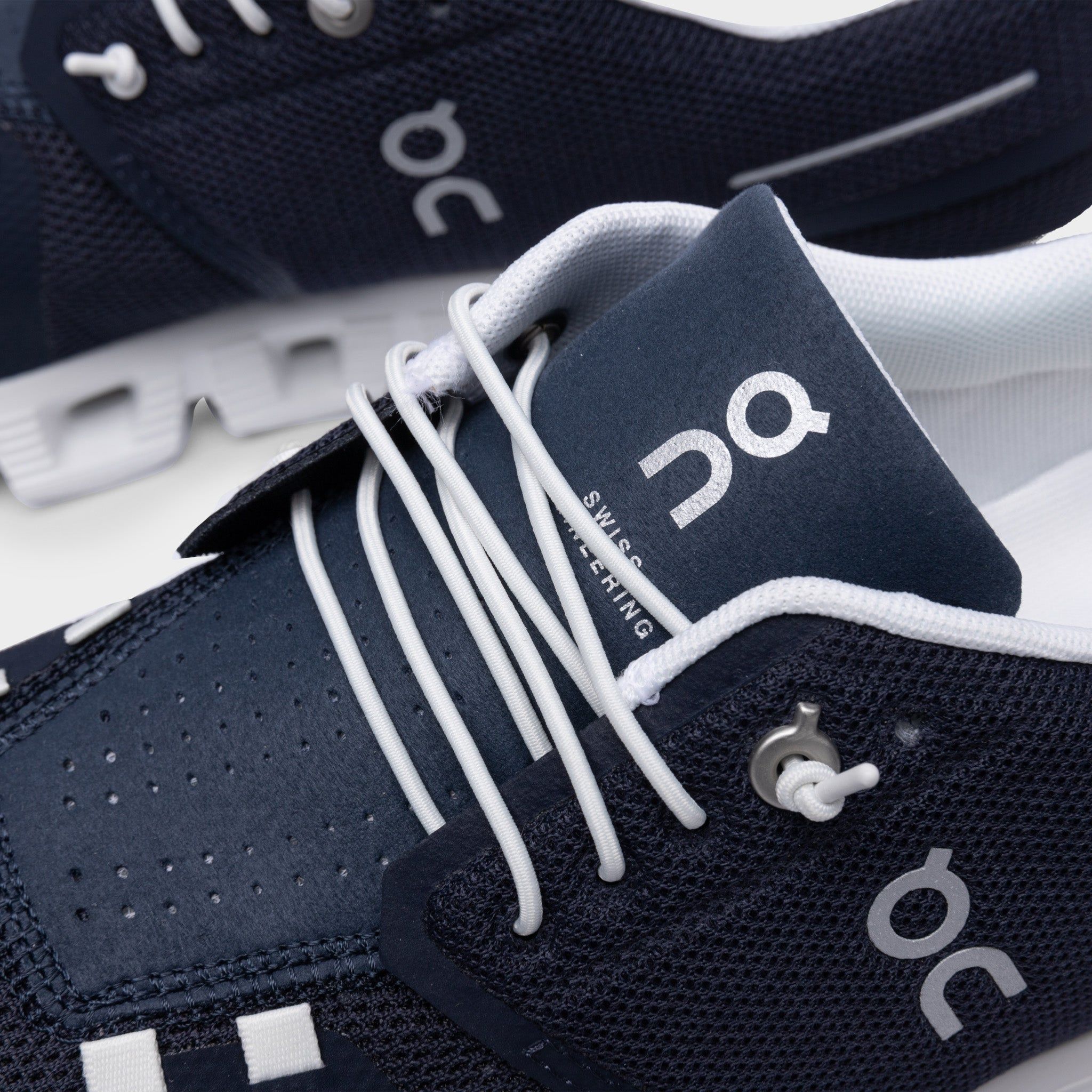 On Running Cloud 5 Midnight / White sold by JD Sports product image thumbnail 3