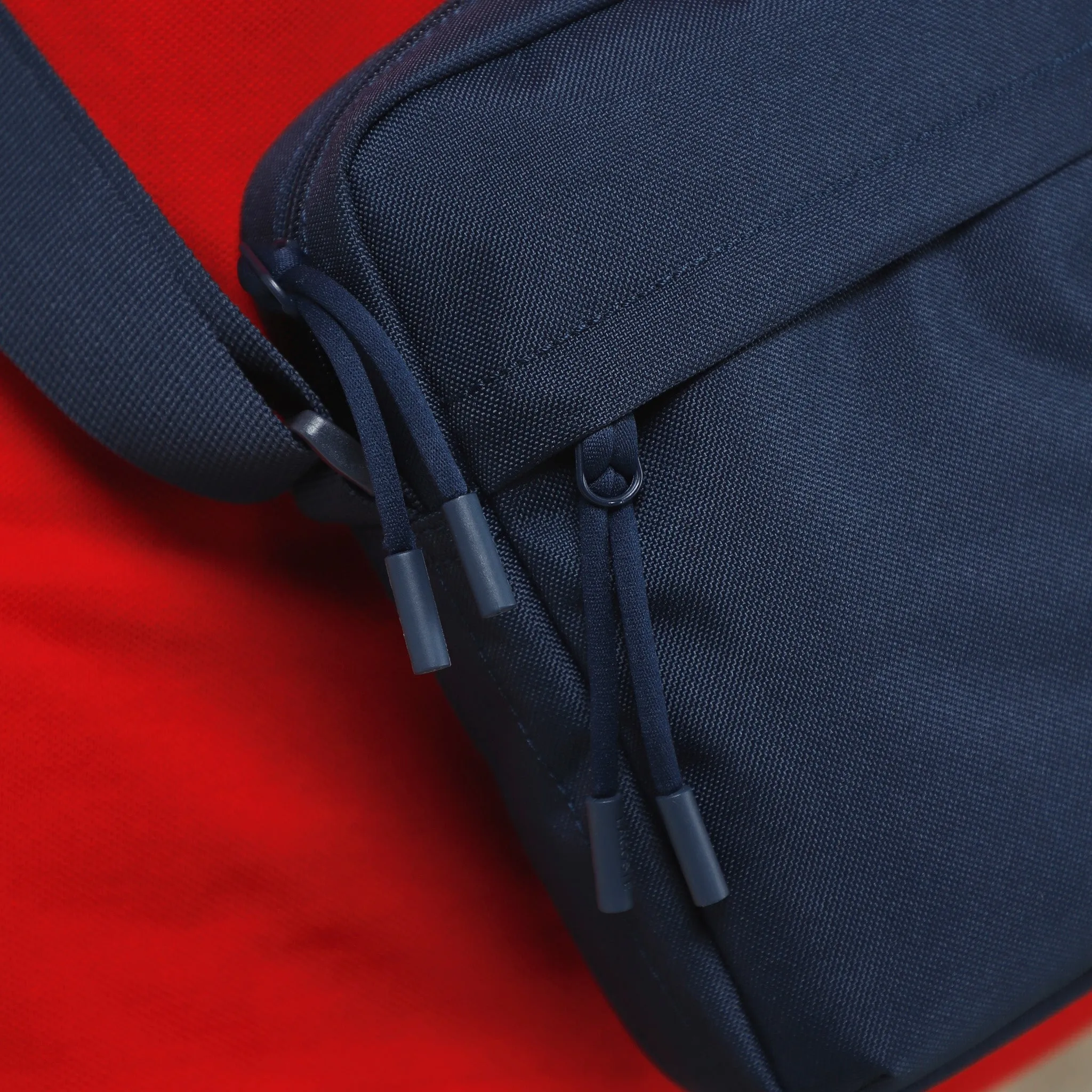 Lacoste Crossover Bag / Navy sold by JD Sports product image thumbnail 3