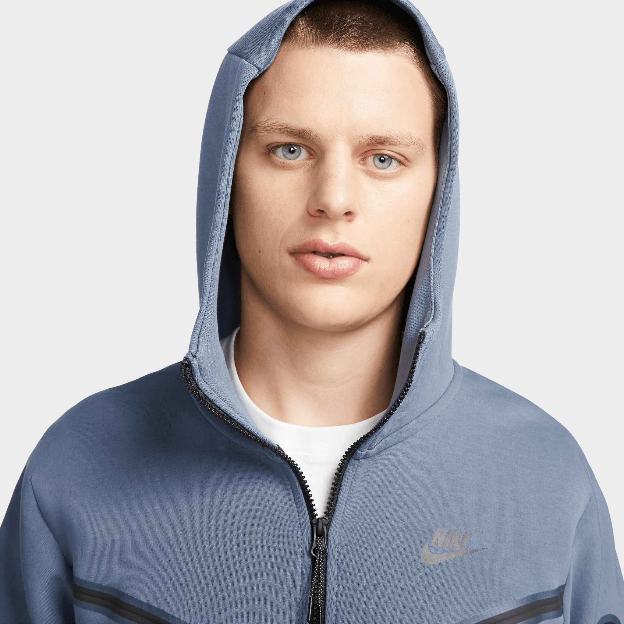Nike Sportswear Tech Fleece Full-Zip Hoodie Diffused Blue / Black sold by JD Sports product image thumbnail 3