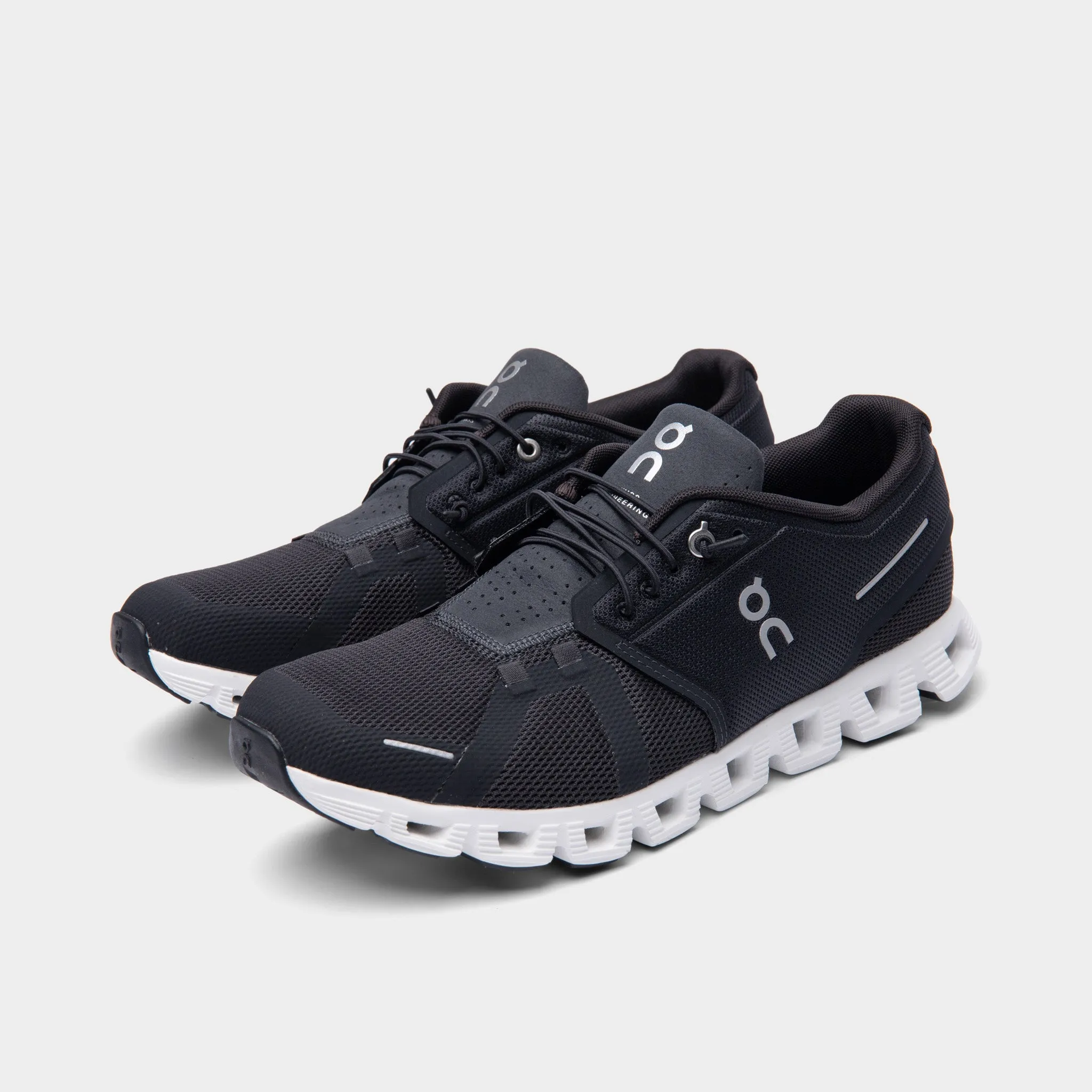On Cloud 5 Black / White sold by JD Sports product image thumbnail 2
