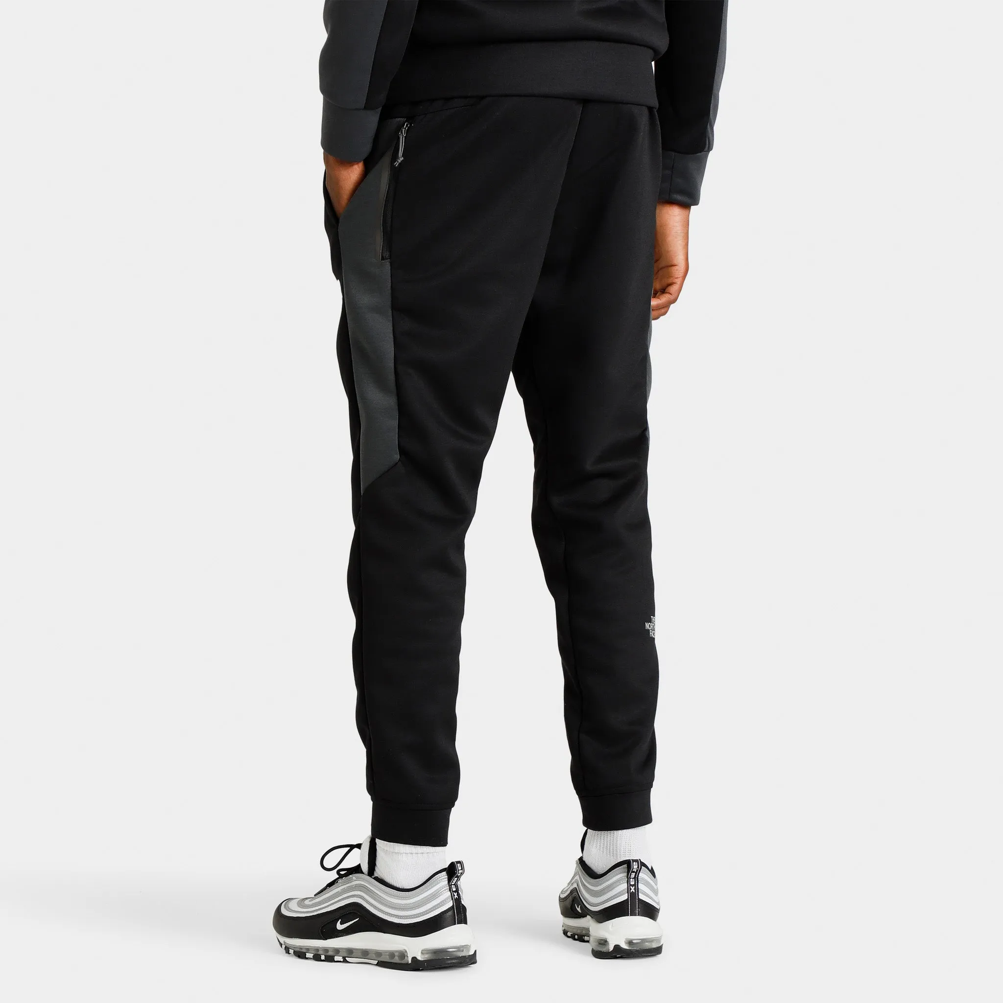 The North Face Kaveh Joggers TNF Black / Asphalt Grey sold by JD Sports product image thumbnail 2