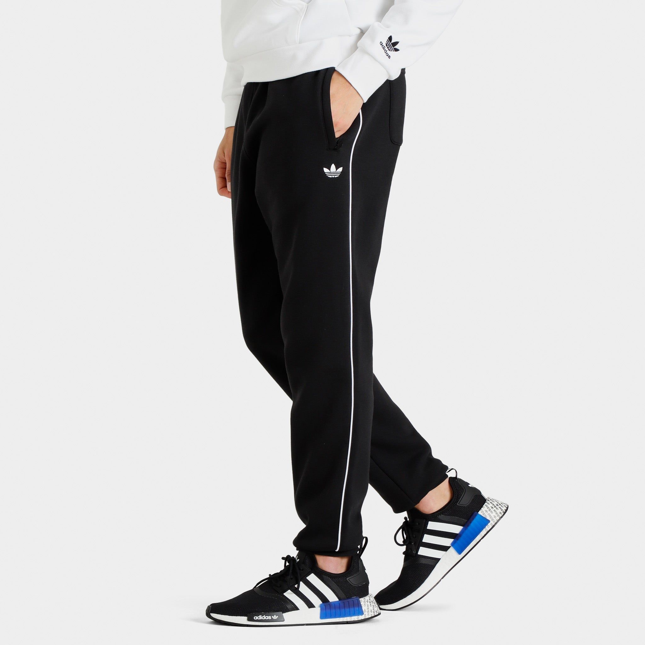 adidas Originals Adicolor Seasonal Archive Sweatpants / Black sold by JD Sports product image thumbnail 2