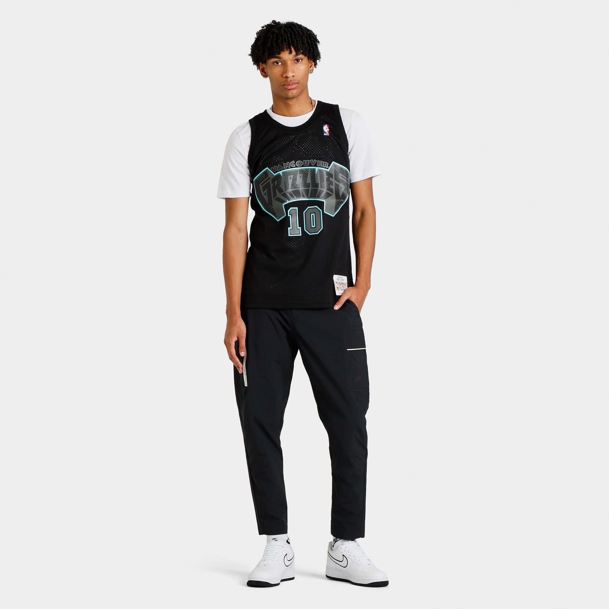 Mitchell & Ness Mike Bibby Dynamic Swingman Jersey / Black sold by JD Sports product image thumbnail 5