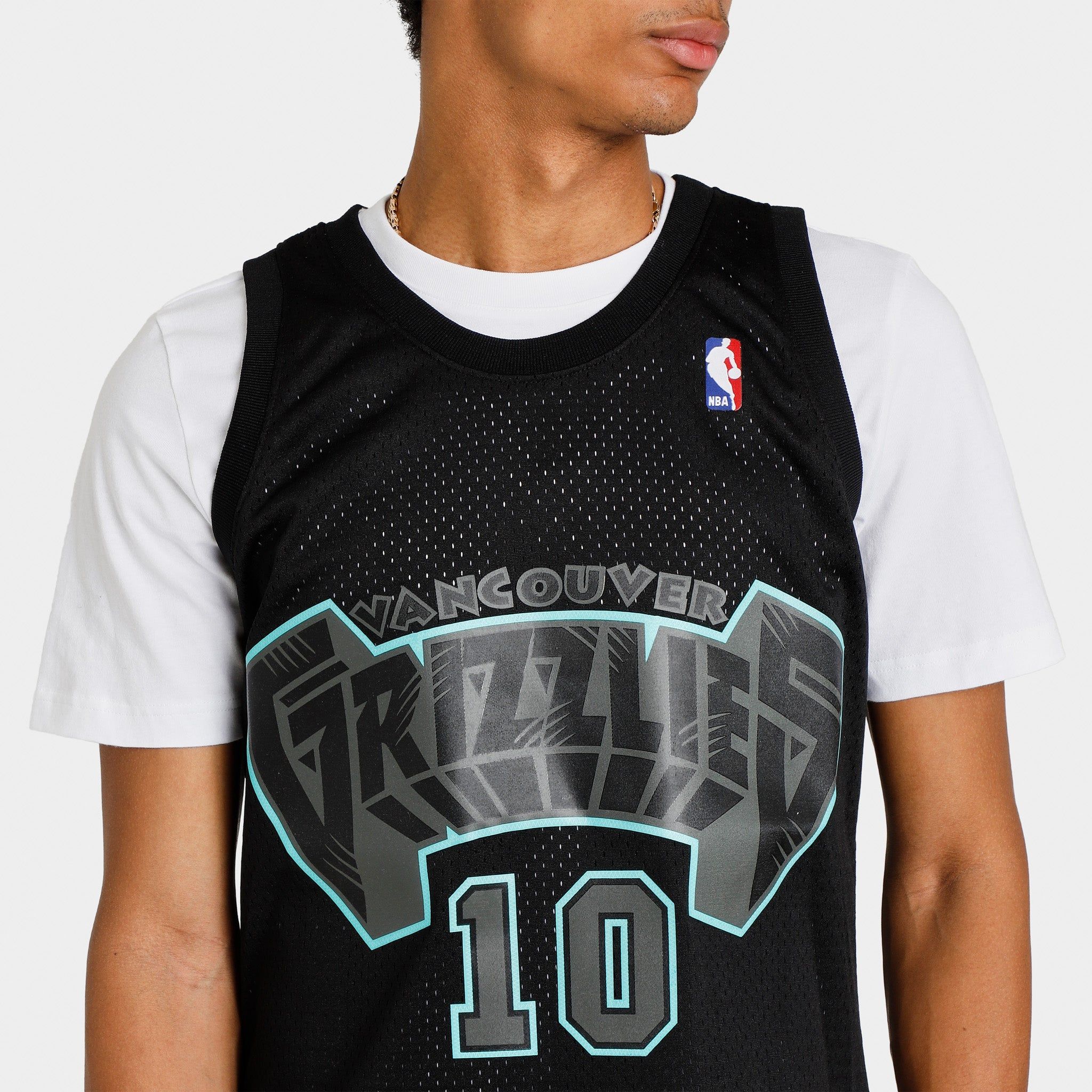 Mitchell & Ness Mike Bibby Dynamic Swingman Jersey / Black sold by JD Sports product image thumbnail 4
