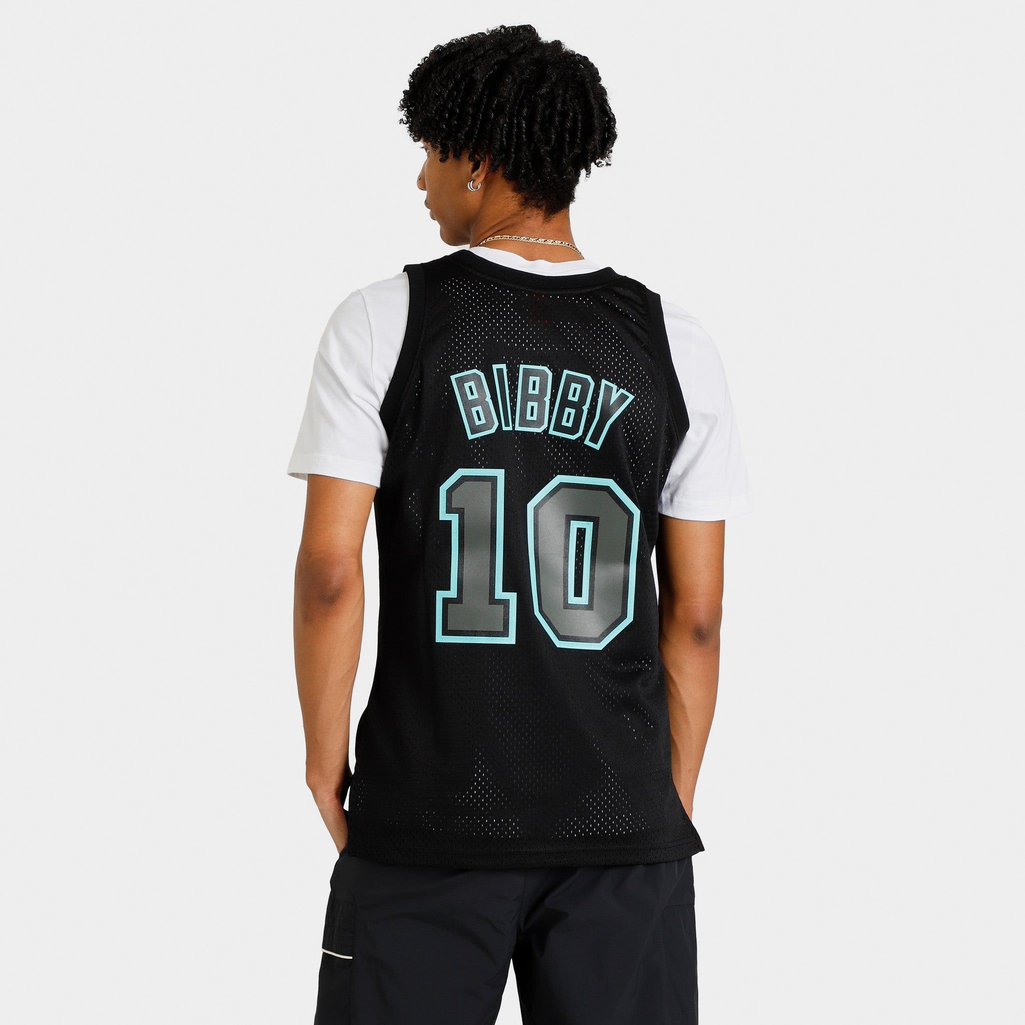 Mitchell & Ness Mike Bibby Dynamic Swingman Jersey / Black sold by JD Sports product image thumbnail 2