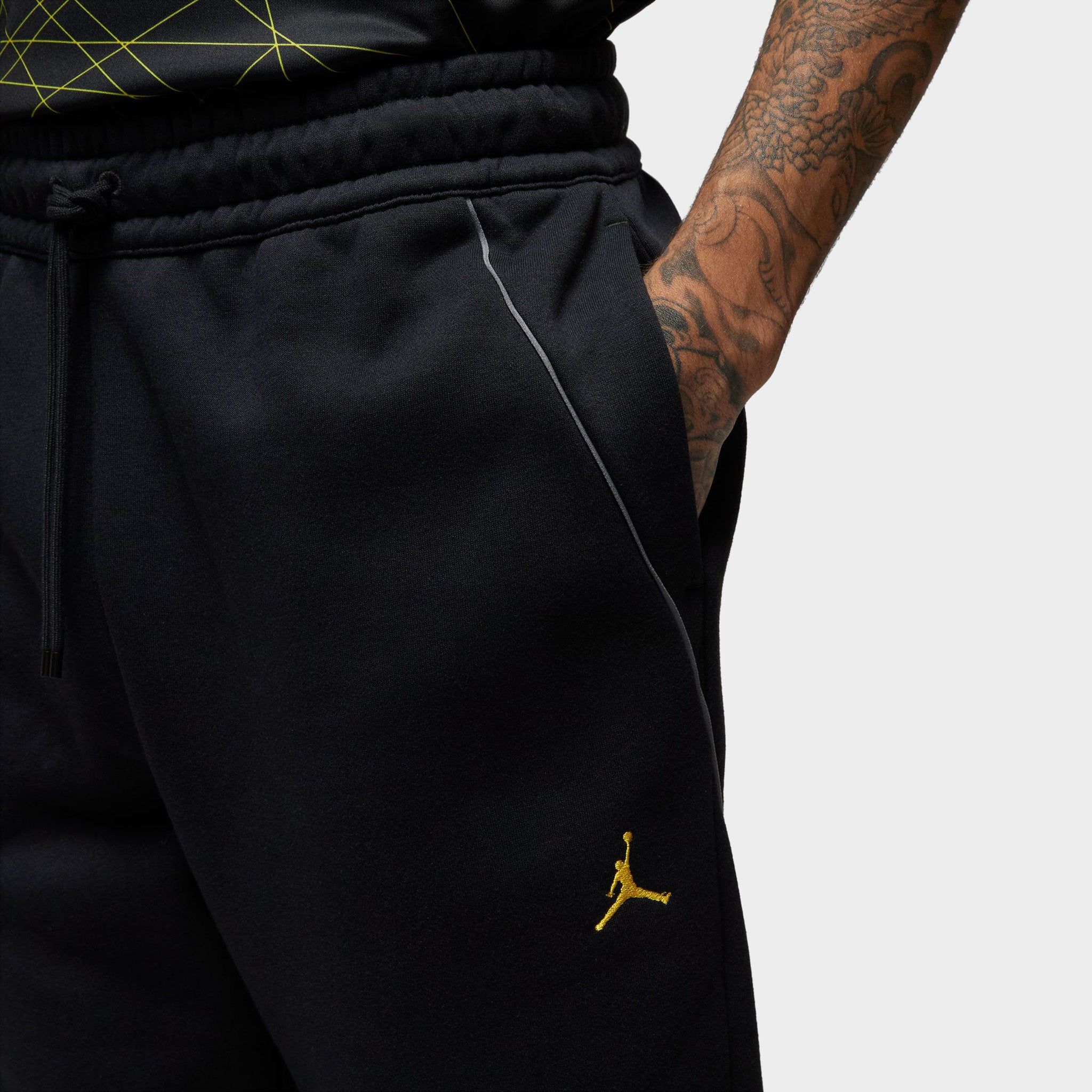 Jordan Paris Saint-Germain Fleece Pants Black / Tour Yellow sold by JD Sports product image thumbnail 3