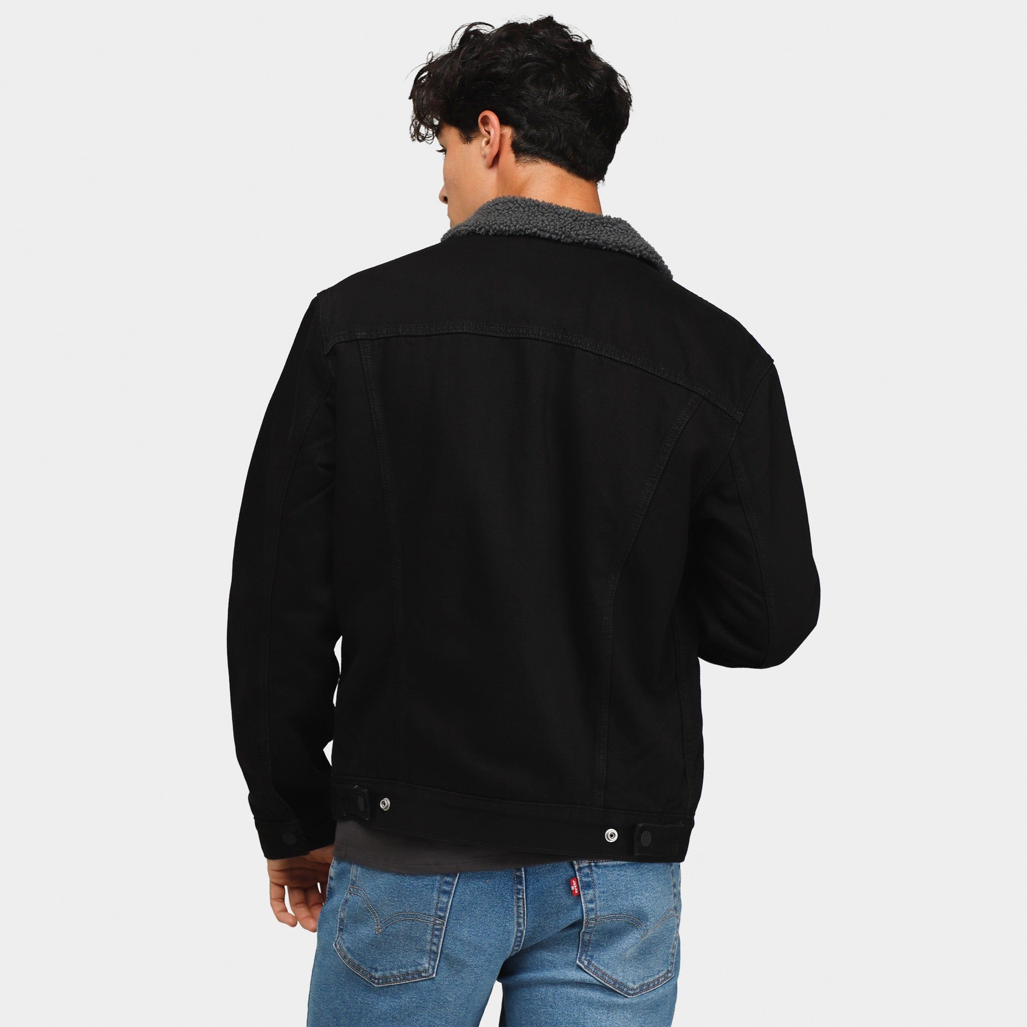 Levi's Type 3 Sherpa Trucker Jacket / Duvall sold by JD Sports product image thumbnail 2