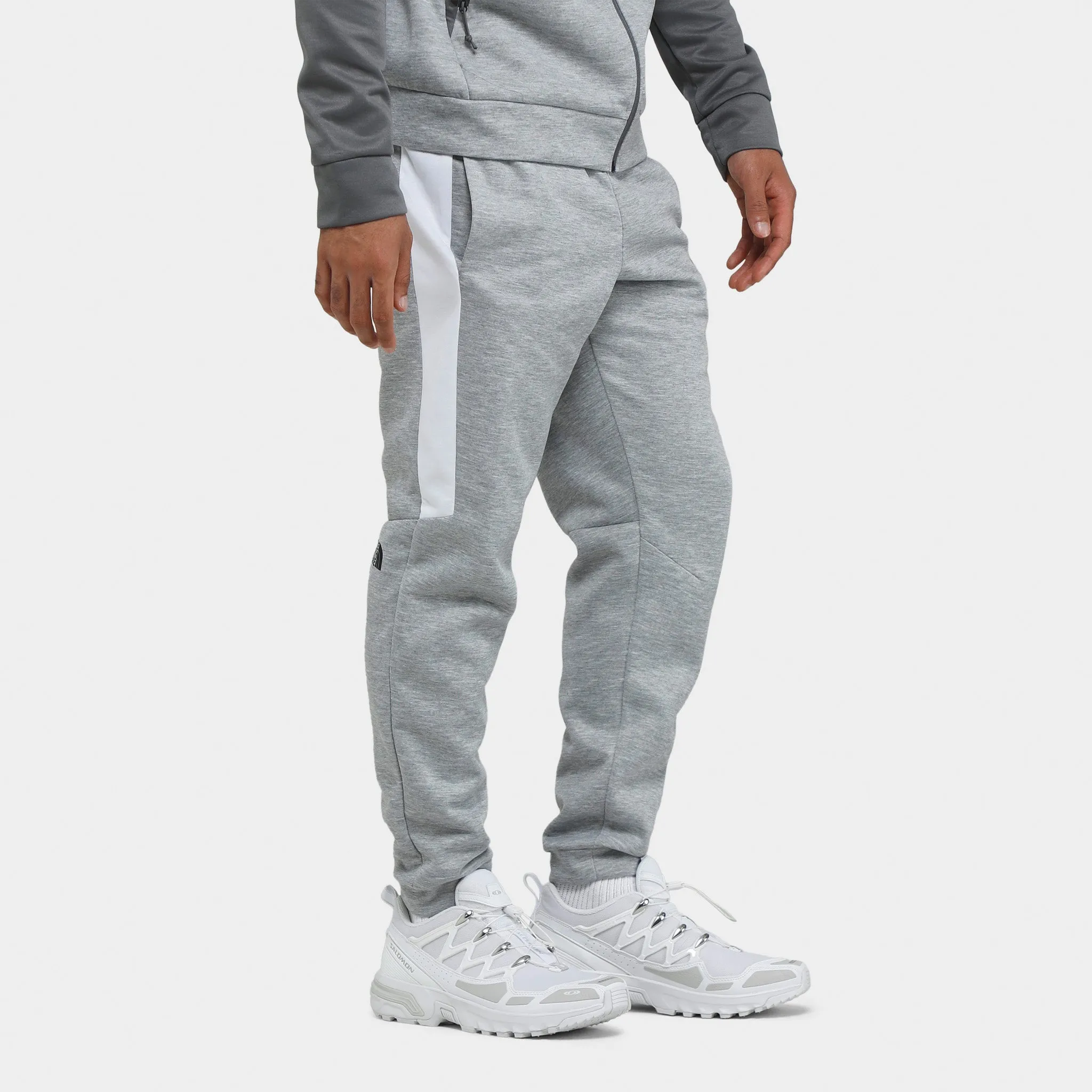 The North Face Kaveh Joggers Light Grey Heather / TNF White sold by JD Sports product image thumbnail 3