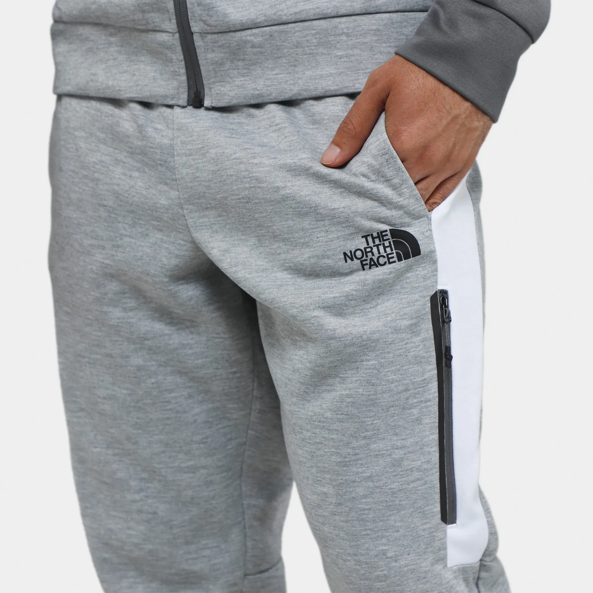 The North Face Kaveh Joggers Light Grey Heather / TNF White sold by JD Sports product image thumbnail 5