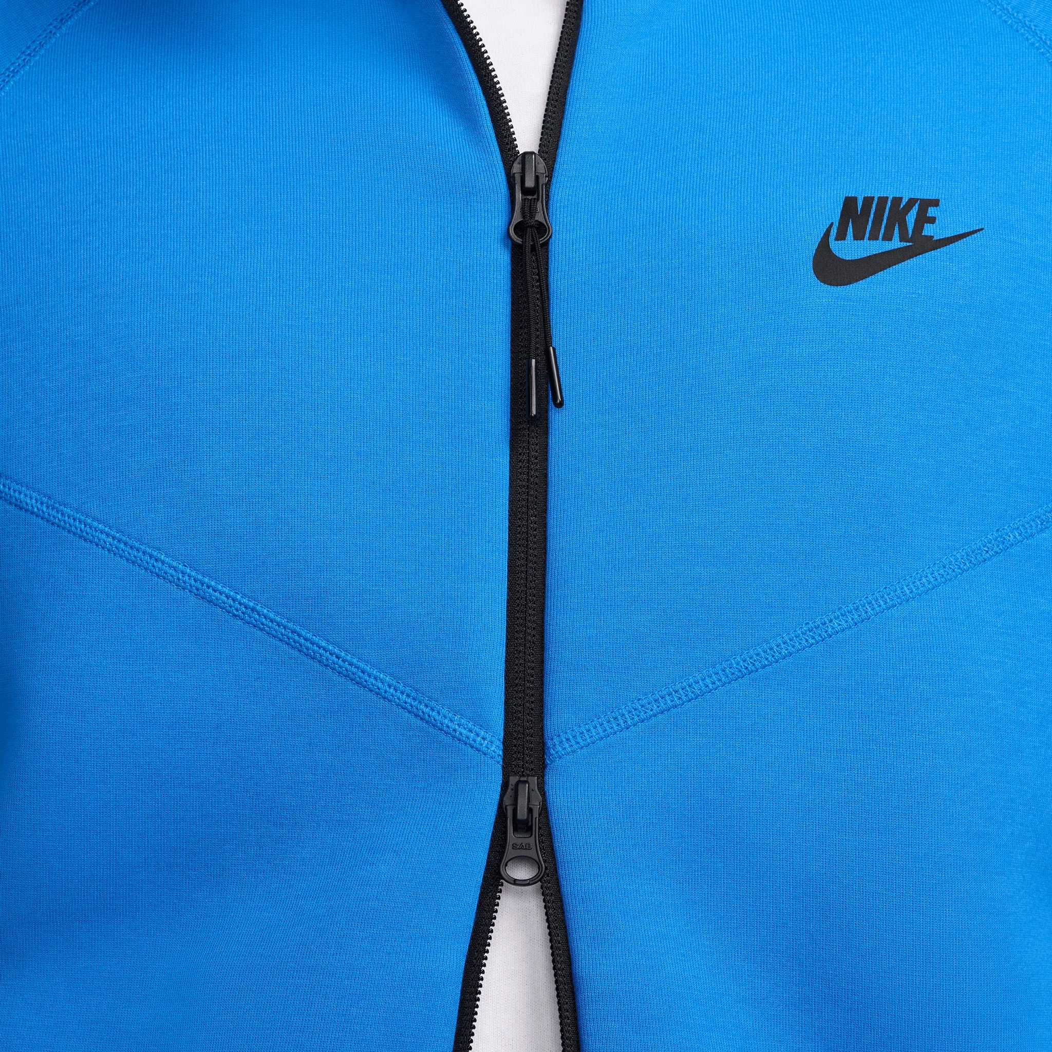 Nike Tech Fleece Full-Zip Windrunner Hoodie Light Photo Blue / Black sold by JD Sports product image thumbnail 4