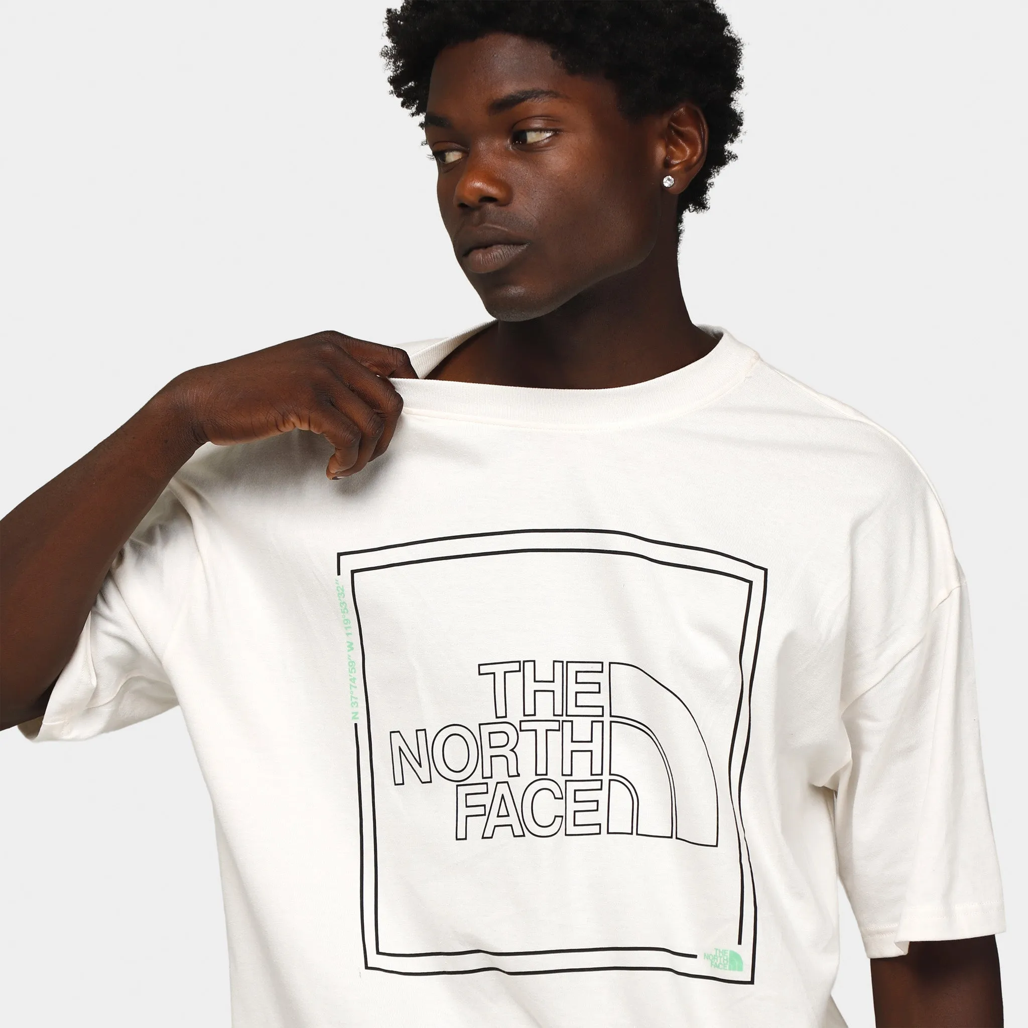 The North Face Coordinates Box Fit T-shirt Gardenia White / TNF Black sold by JD Sports product image thumbnail 3