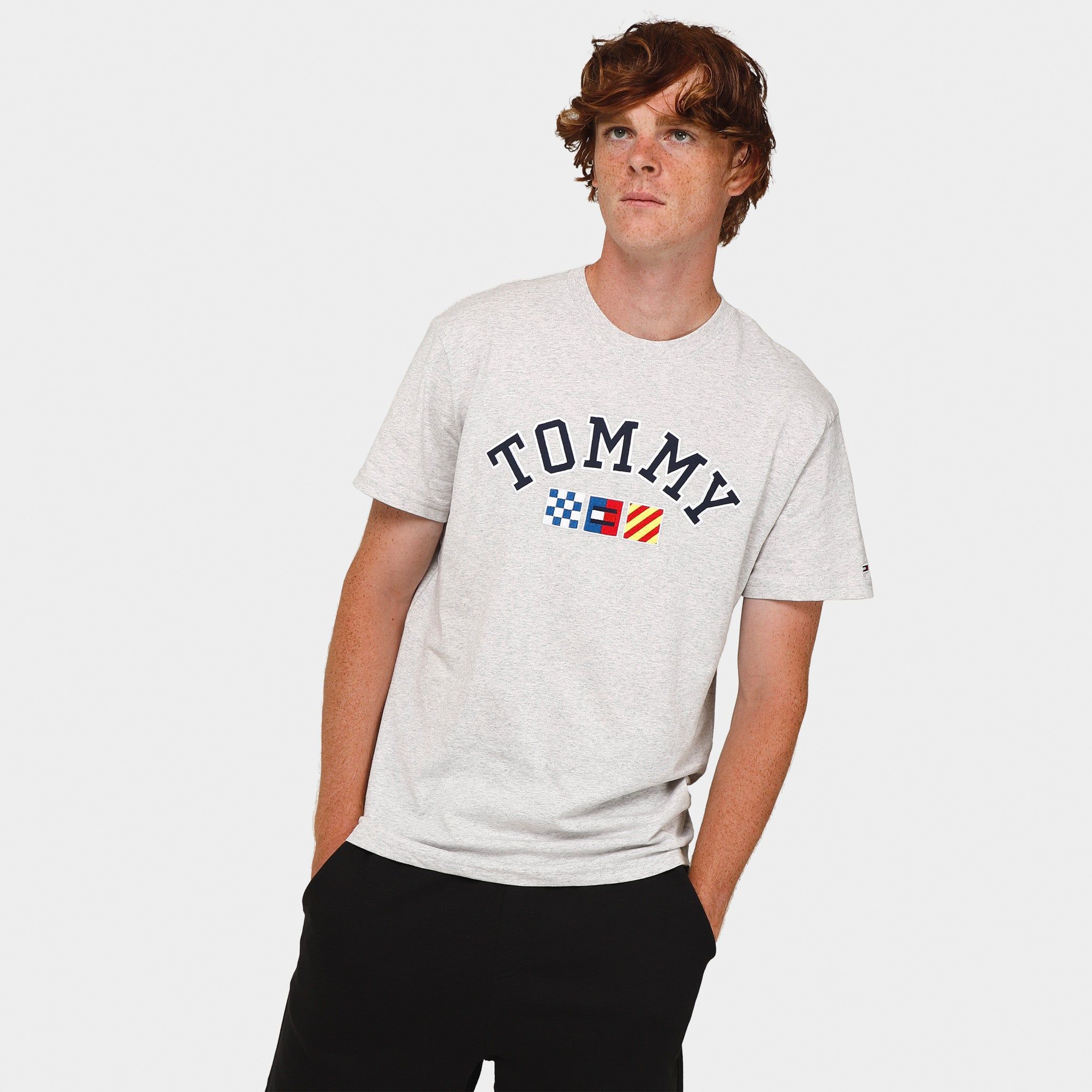 Tommy Jeans Archive Sailing T-shirt / Silver Grey Heather sold by JD Sports