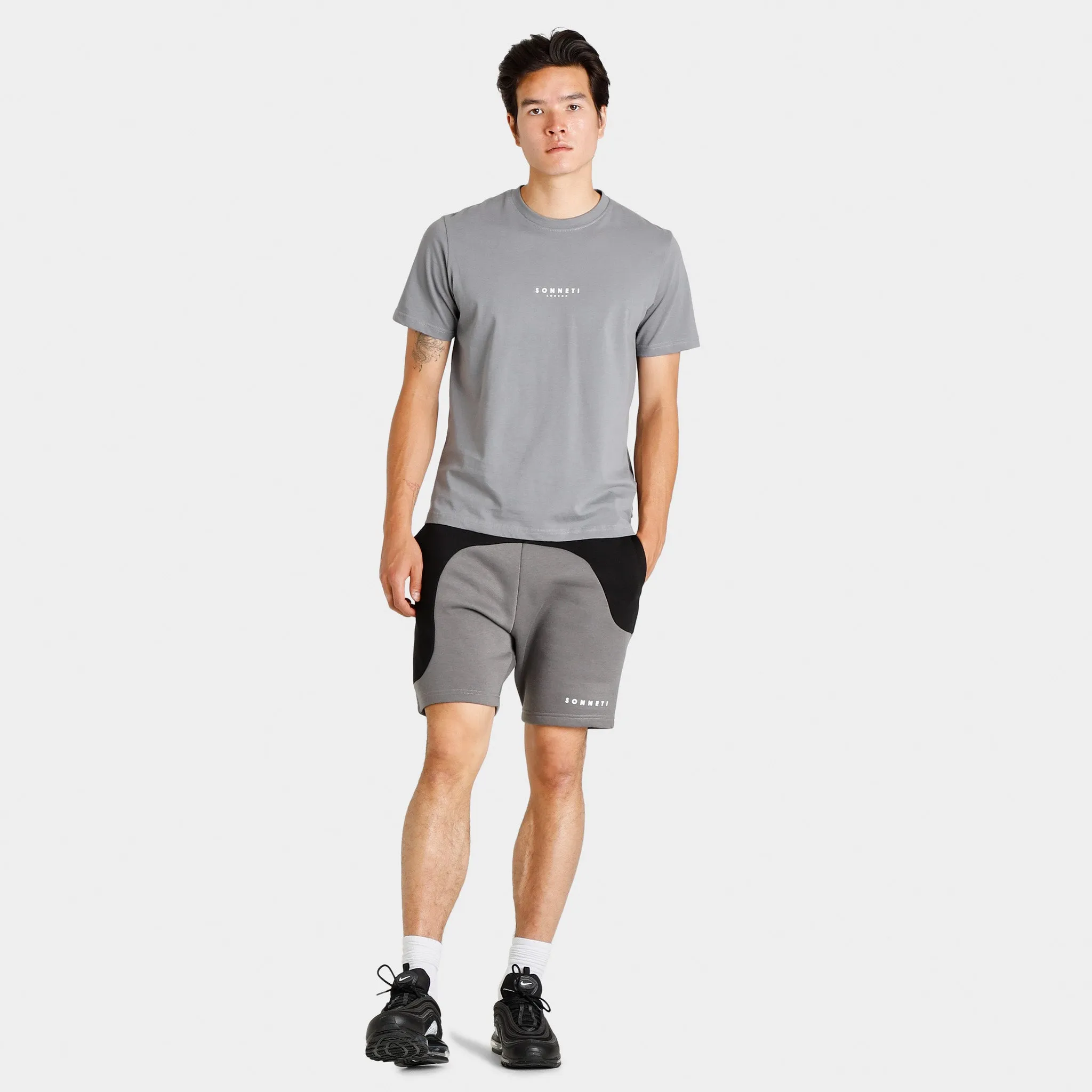 Sonneti London T-shirt / Titanium sold by JD Sports product image thumbnail 5
