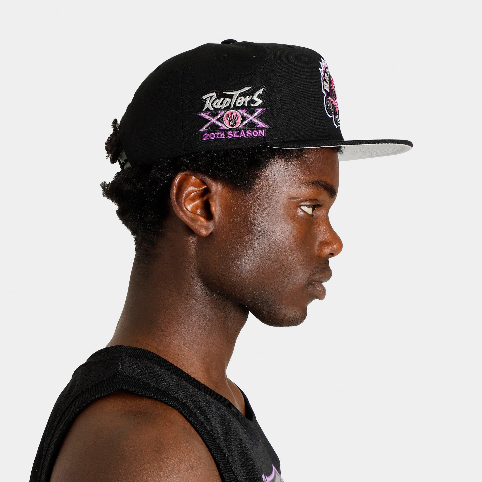 Mitchell & Ness Toronto Raptors Neon Tropical Snapback / Black sold by JD Sports product image thumbnail 2