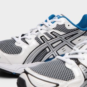 ASICS Gel-Nimbus 9 White / Lake Drive sold by JD Sports