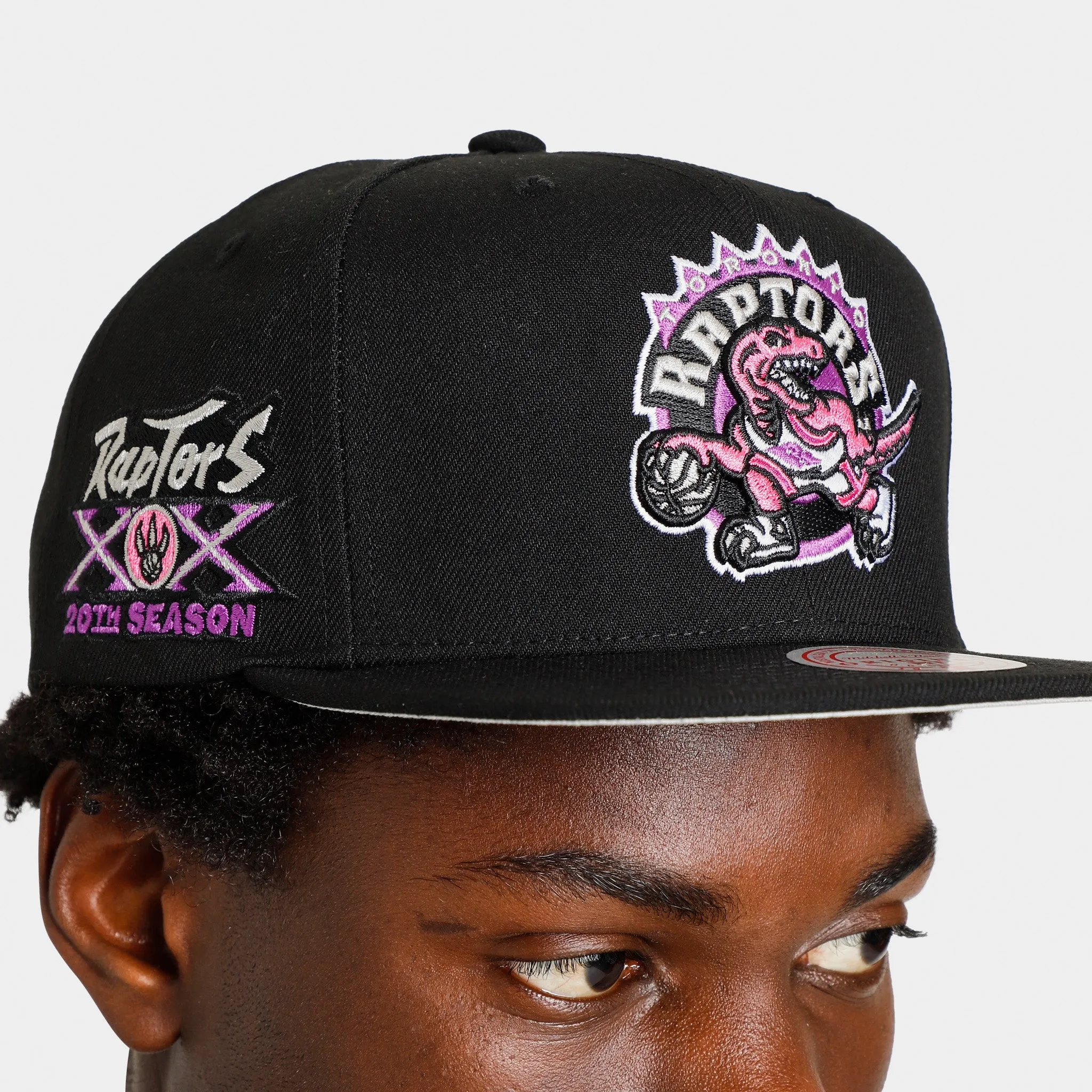 Mitchell & Ness Toronto Raptors Neon Tropical Snapback / Black sold by JD Sports product image thumbnail 4