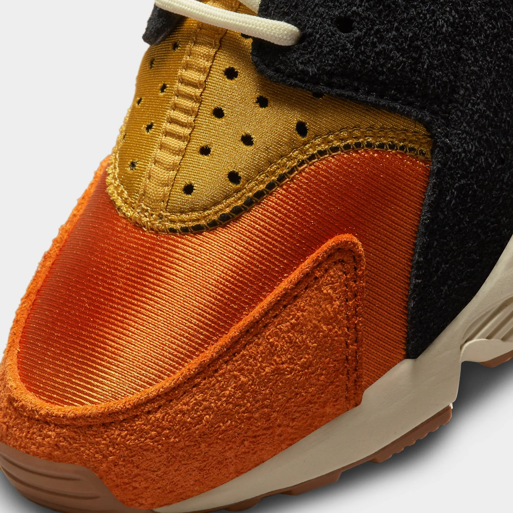 Nike Women's Air Huarache Goldtone / Black - Coconut Milk sold by JD Sports product image thumbnail 3