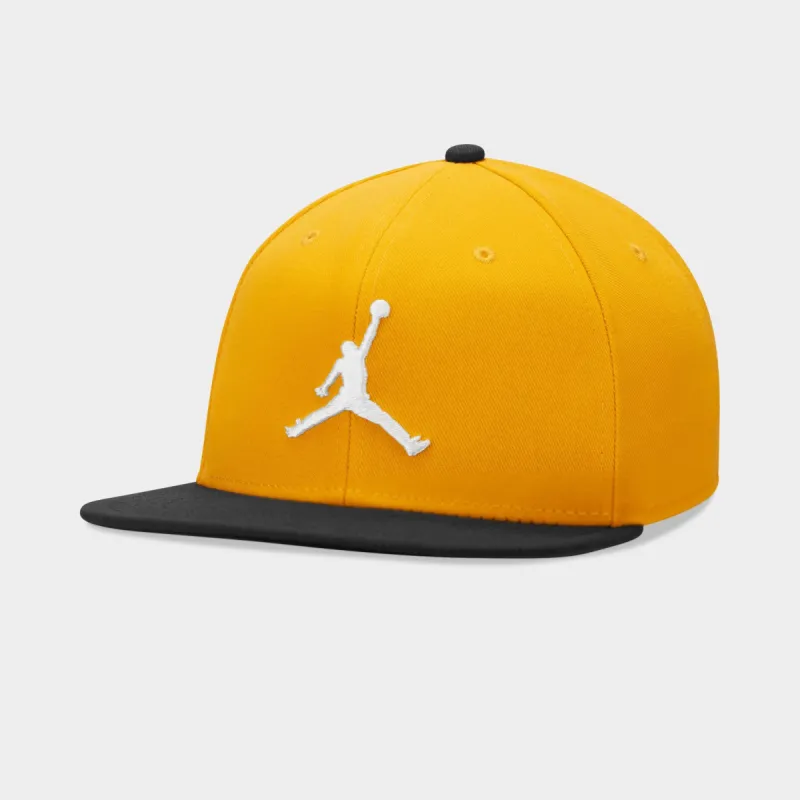 Jordan Pro Jumpman Snapback Taxi / Black - White sold by JD Sports