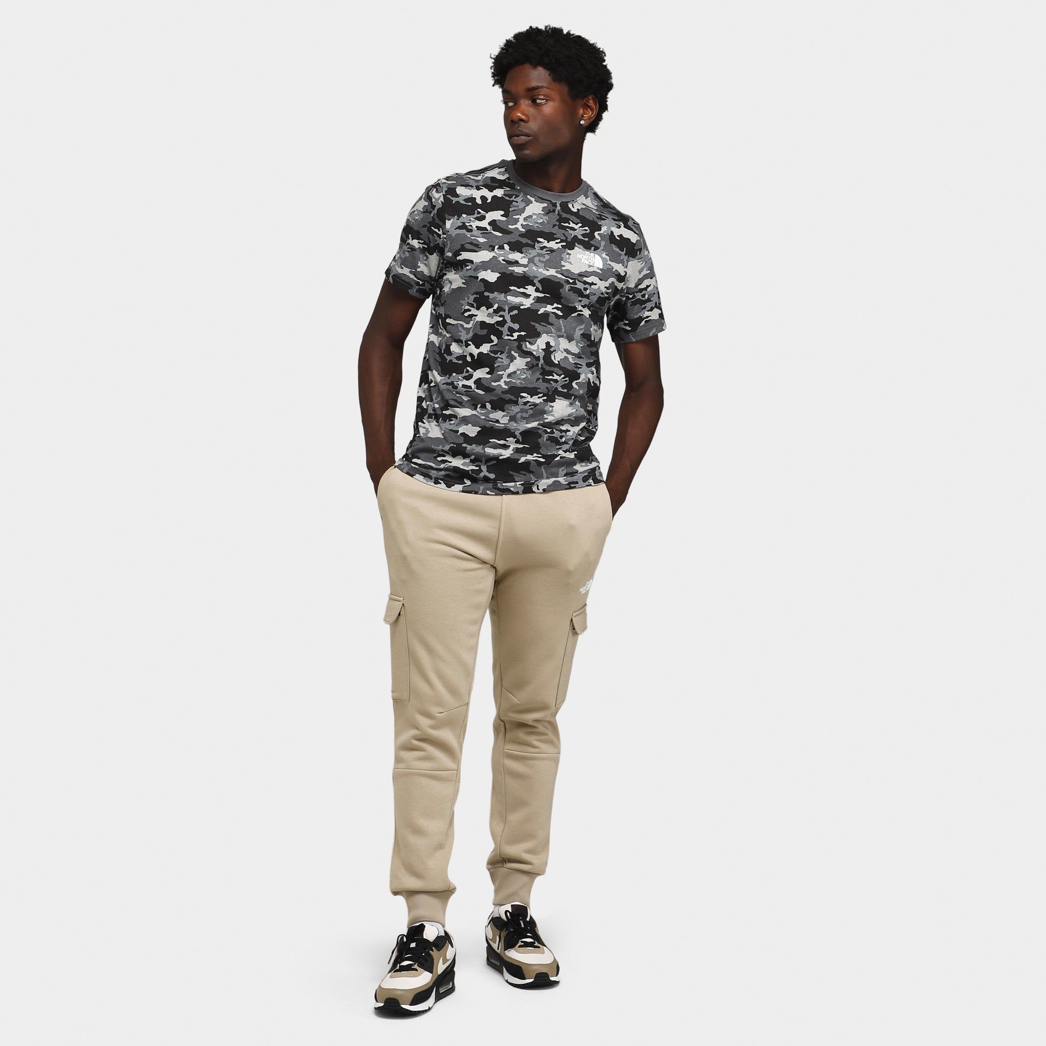 The North Face Simple Dome T-shirt TNF Black / TNF Pixel Camo sold by JD Sports product image thumbnail 5