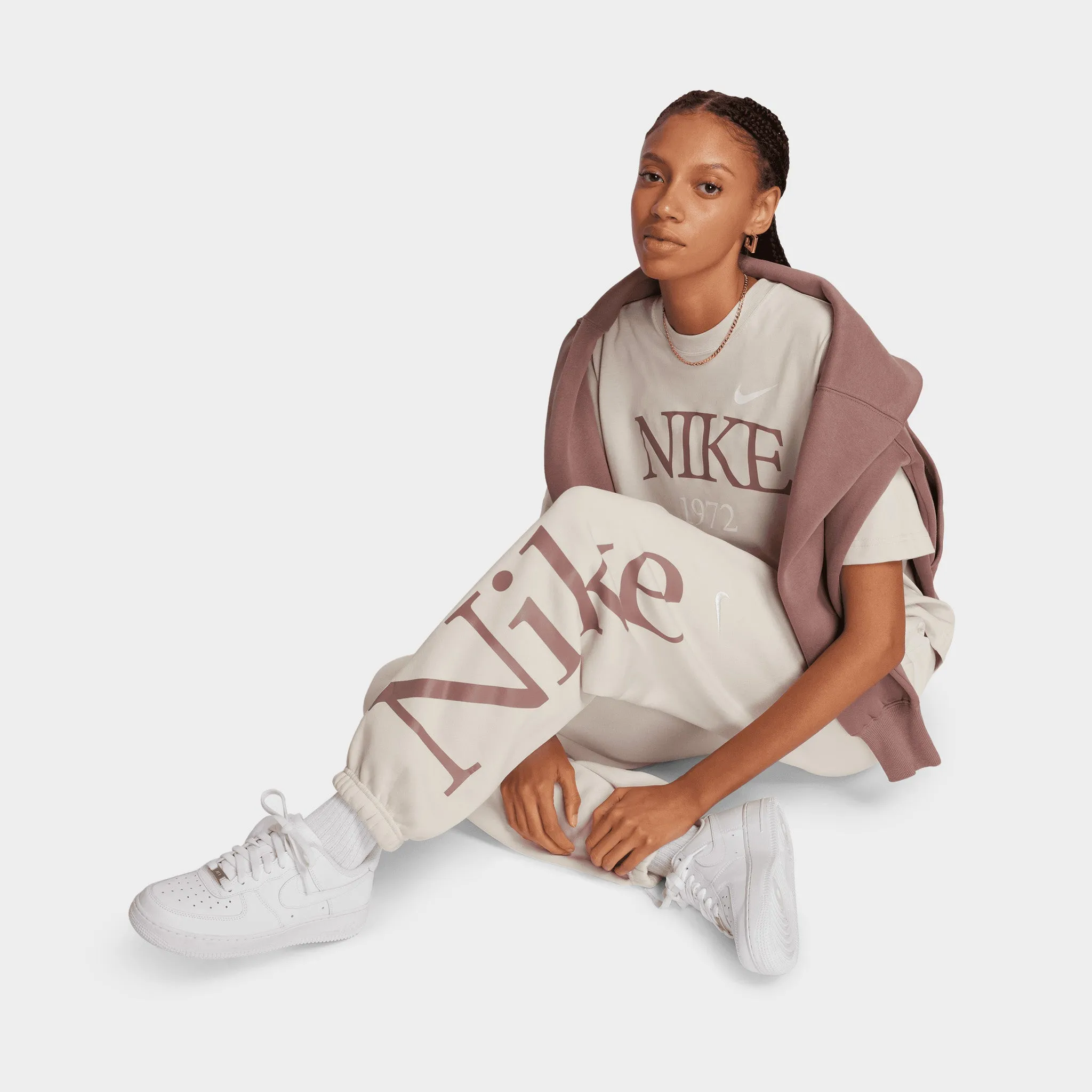 Nike Sportswear Women's Phoenix Fleece Oversized Logo Sweatpants Light Orewood Brown / Smokey Mauve - Sail sold by JD Sports product image thumbnail 5