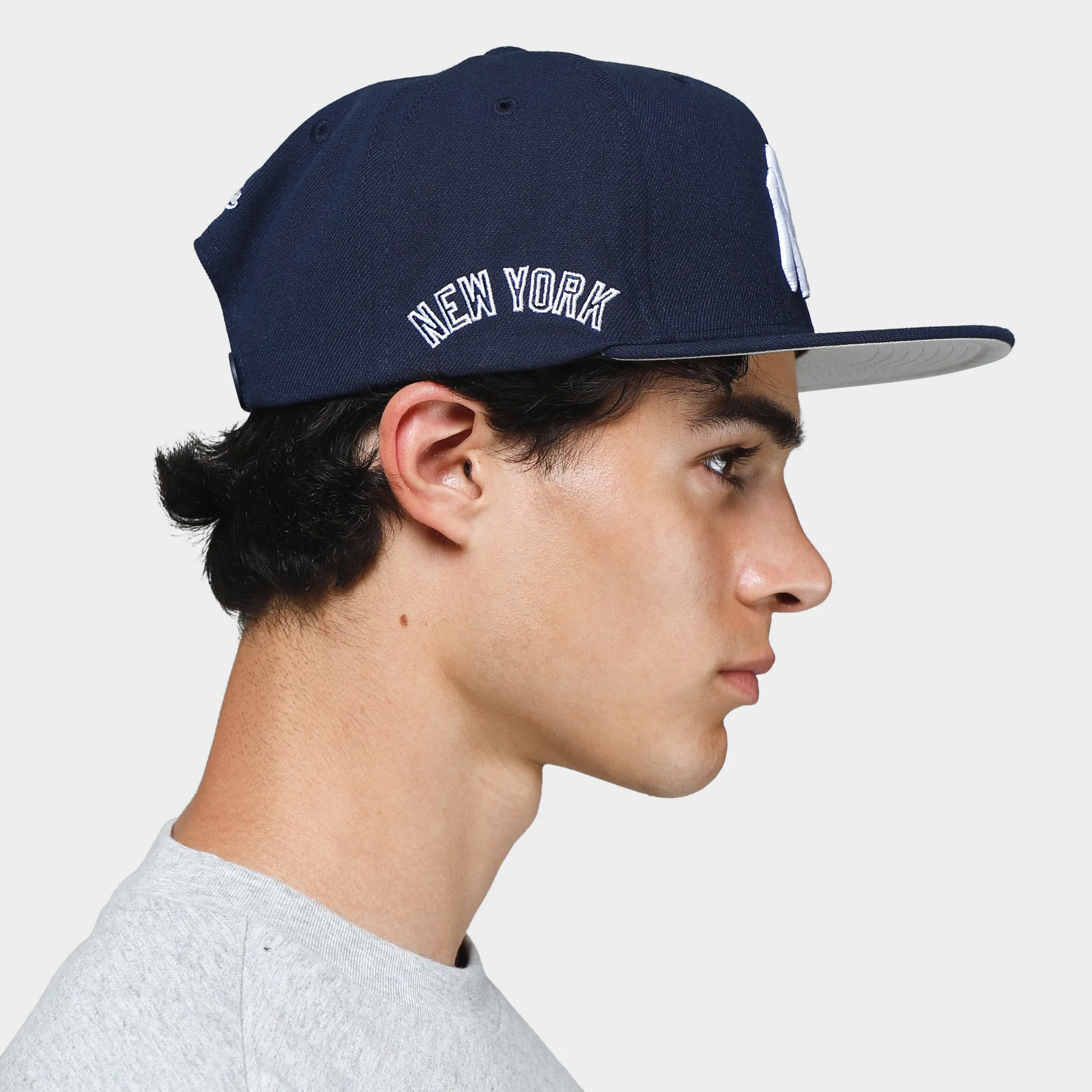 Mitchell & Ness New York Yankees Evergreen Snapback / Navy sold by JD Sports product image thumbnail 3