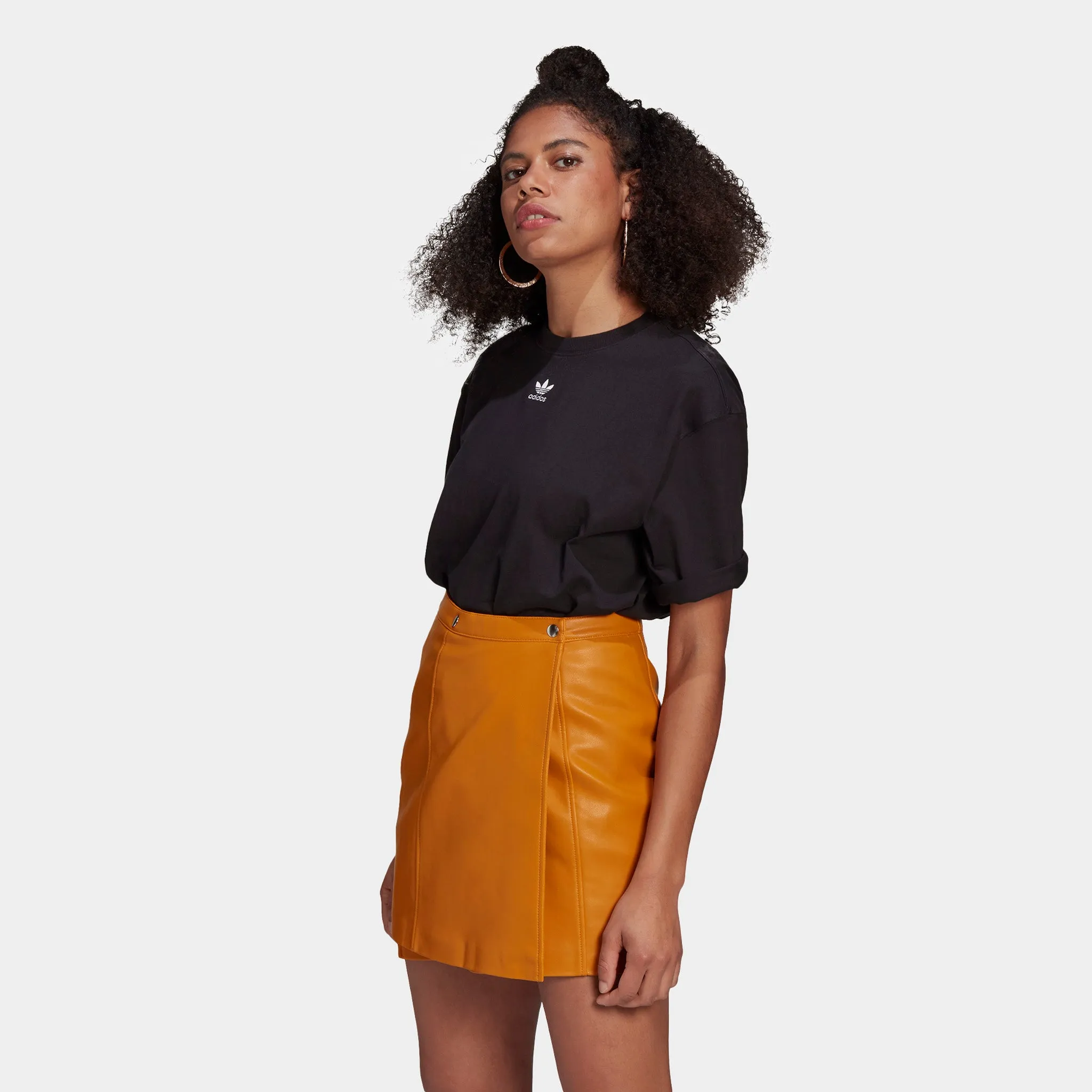 adidas Originals Women's Loungewear Adicolor Essentials T-shirt / Black sold by JD Sports