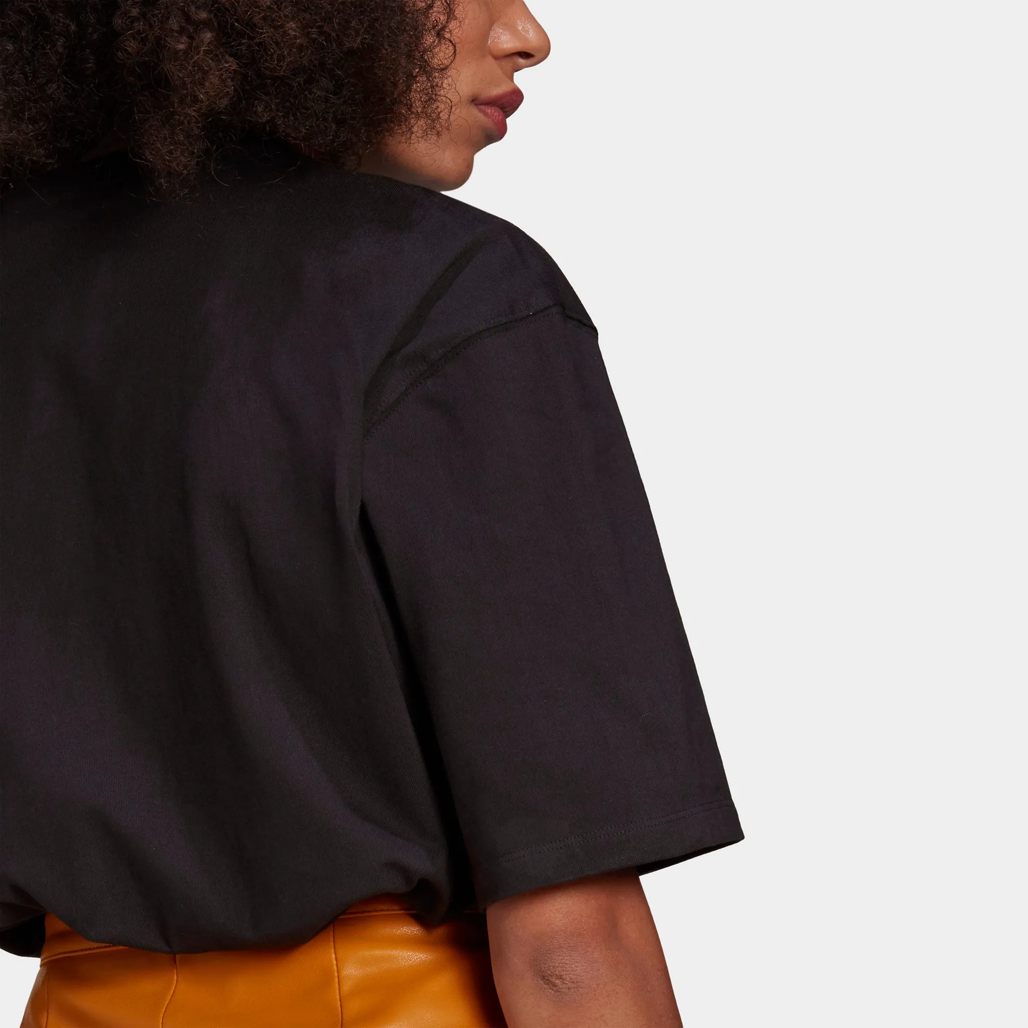 adidas Originals Women's Loungewear Adicolor Essentials T-shirt / Black sold by JD Sports product image thumbnail 4