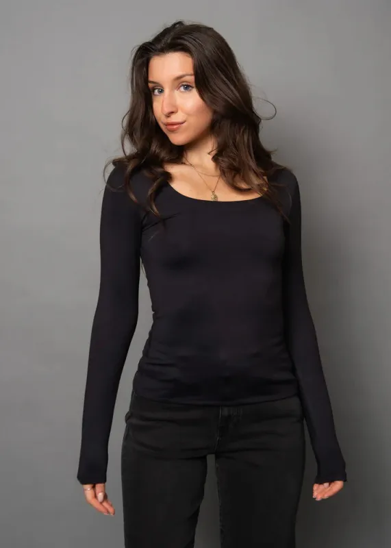 Top Mariana Black sold by Boutique Elena