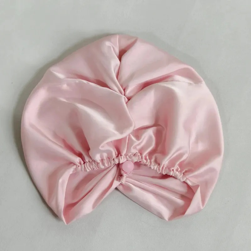 Bonnet En Satin Rose made by Boutique Elena