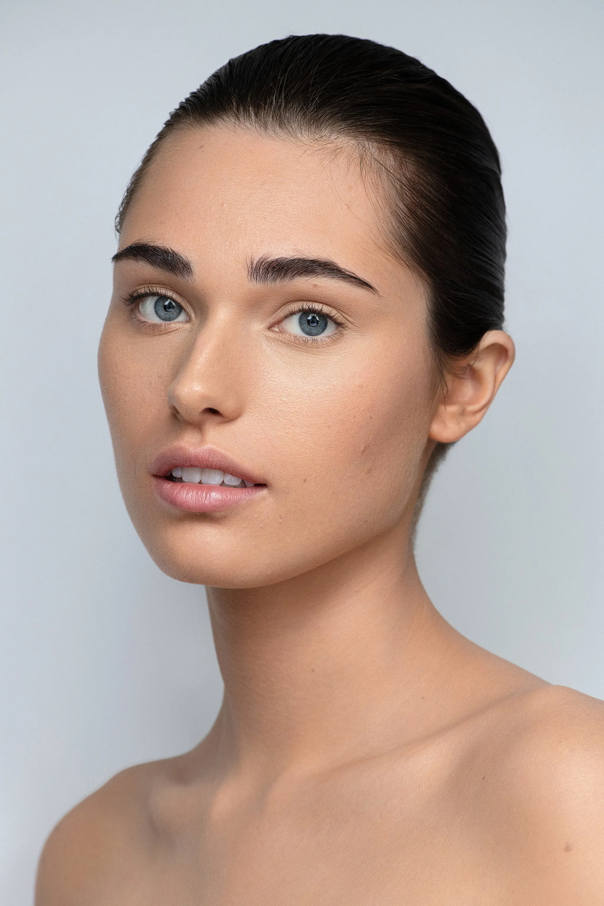 Fond De Teint #5 Moyen Foncé sold by Boutique Elena product image thumbnail 3