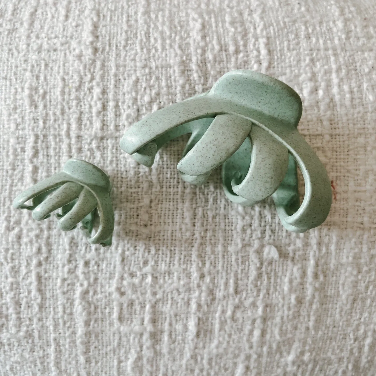 Petite Pince Pieuvre En Paille De Blé Vert sold by Boutique Elena product image thumbnail 2