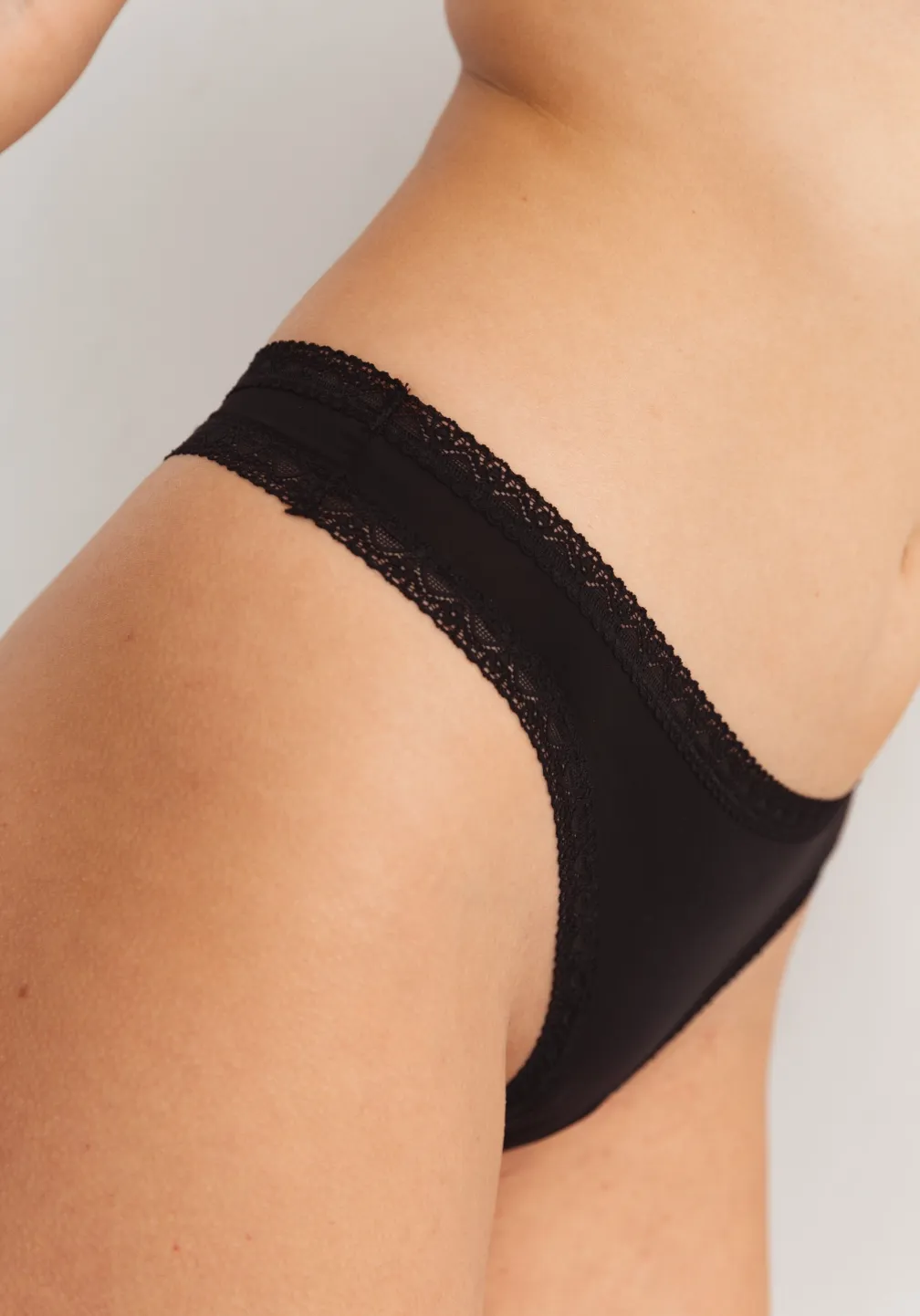 Tanga Échancré The Micro Noir sold by Boutique Elena product image thumbnail 3