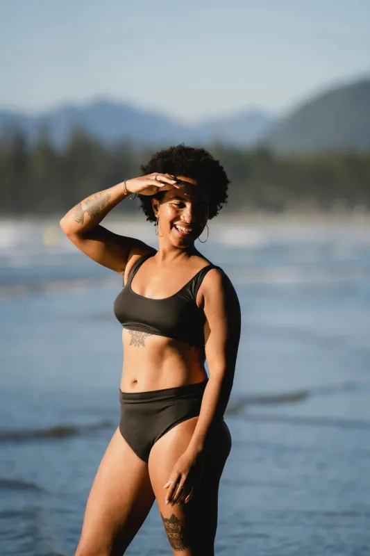 Haut Bikini Geneviève Noir sold by Boutique Elena