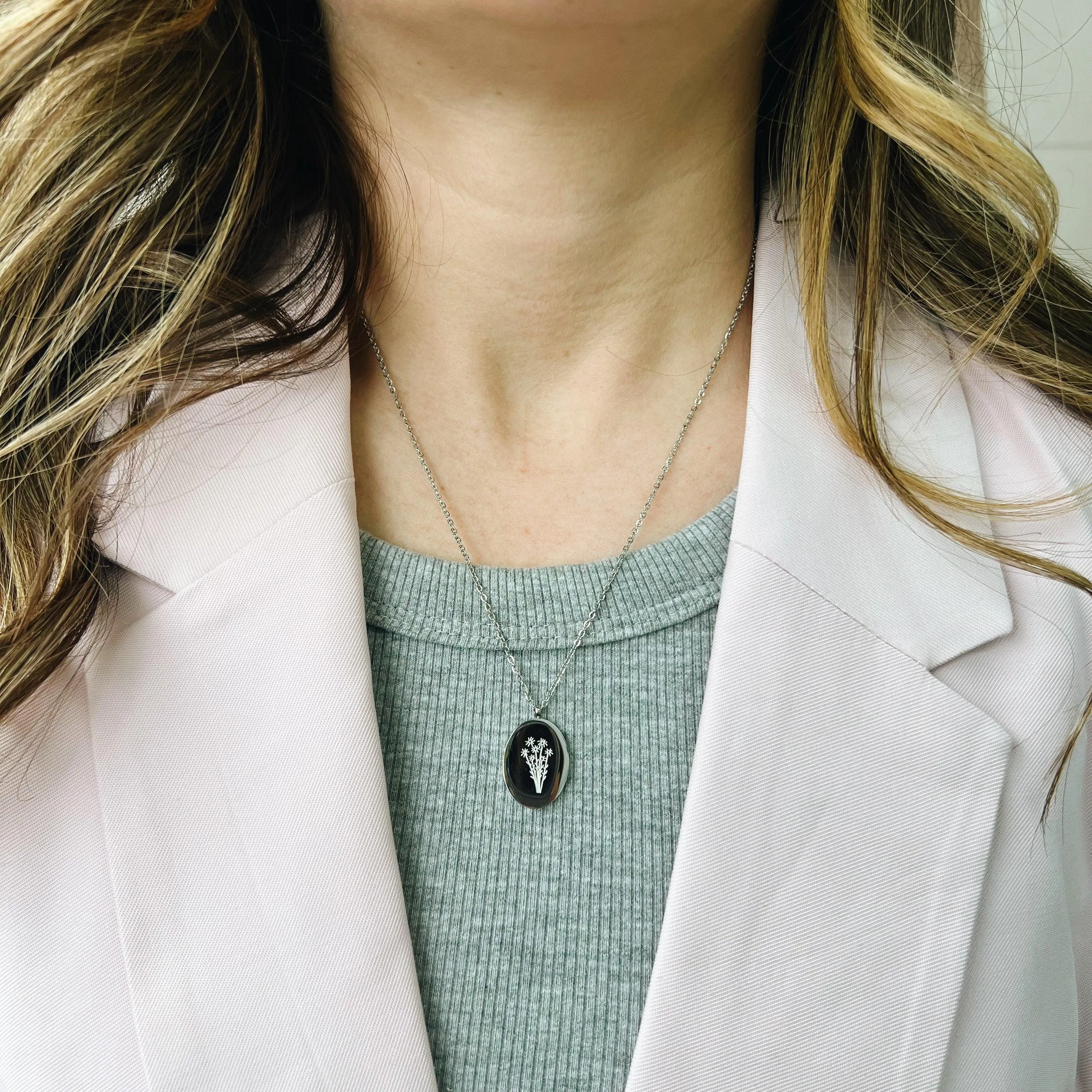 Collier Fleurs De Naissance Argent - Septembre sold by Boutique Elena