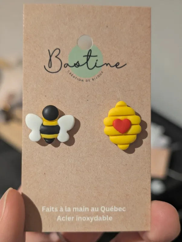 Studs Abeilles made by Boutique Elena