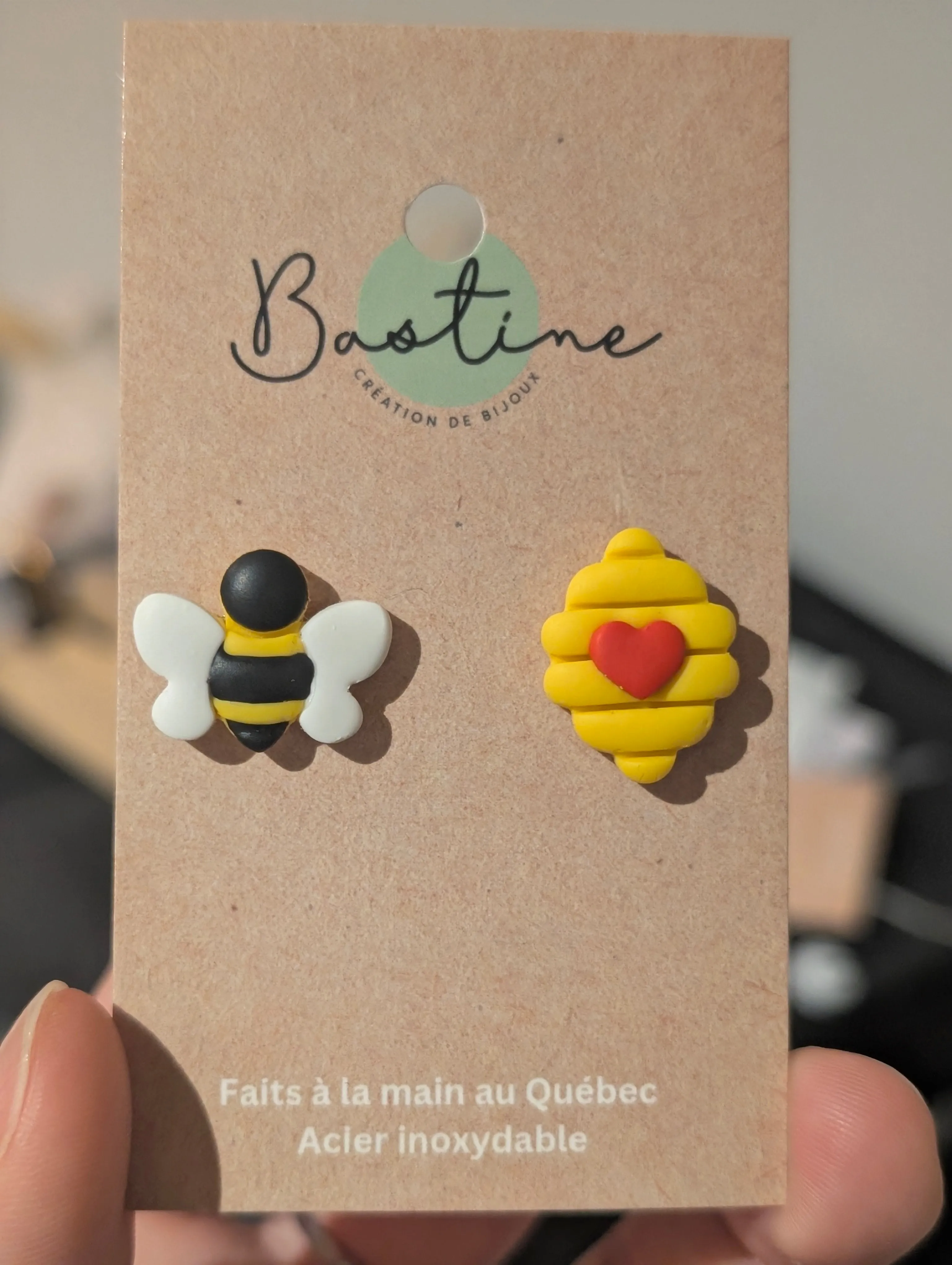 Studs Abeilles sold by Boutique Elena
