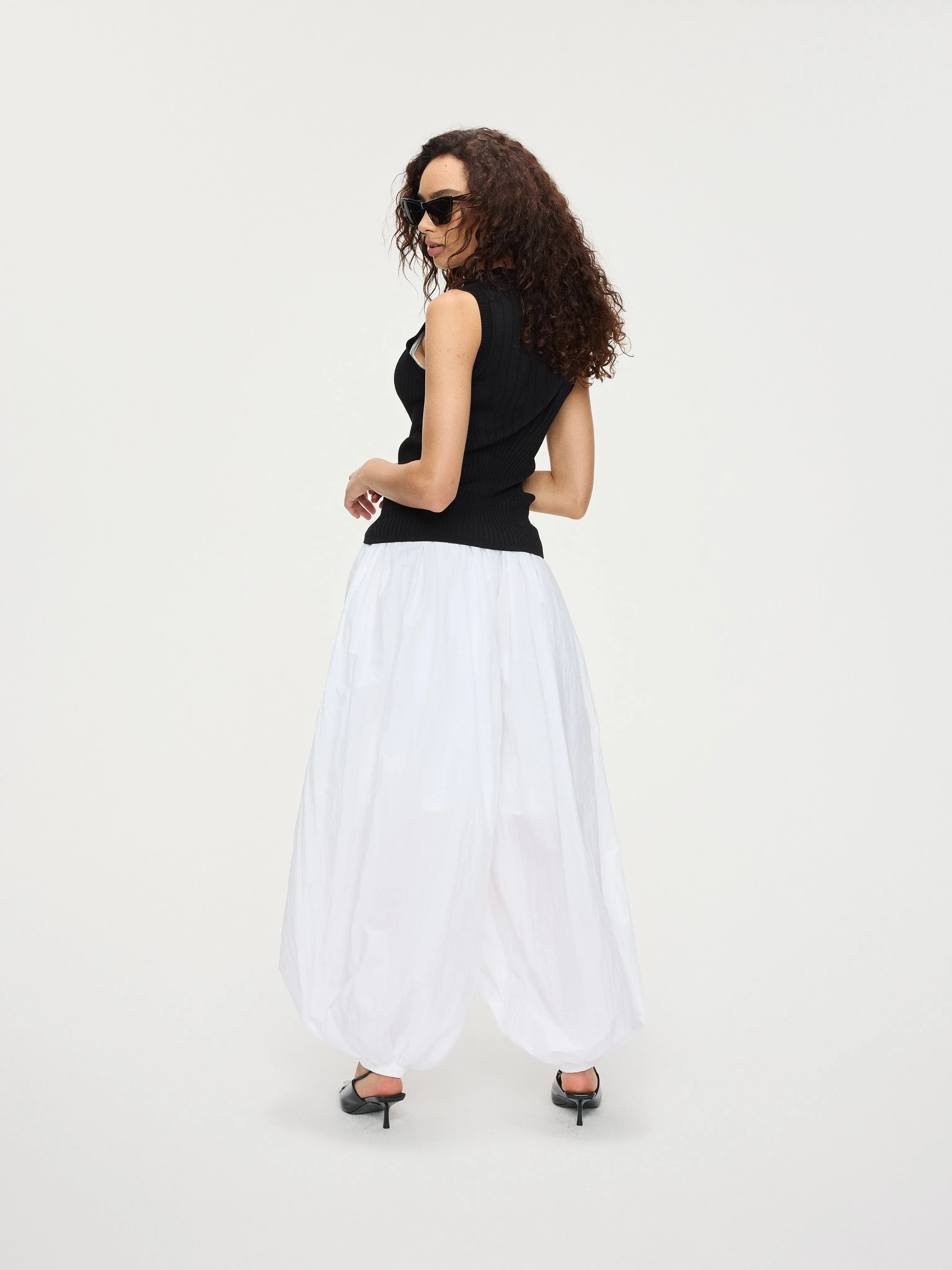 Stretch Balloon Pants sold by Yhone product image thumbnail 5