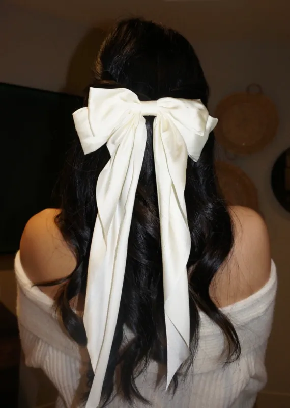 LAINEY HAIR BOW (WHITE) sold by Lemon Heaven