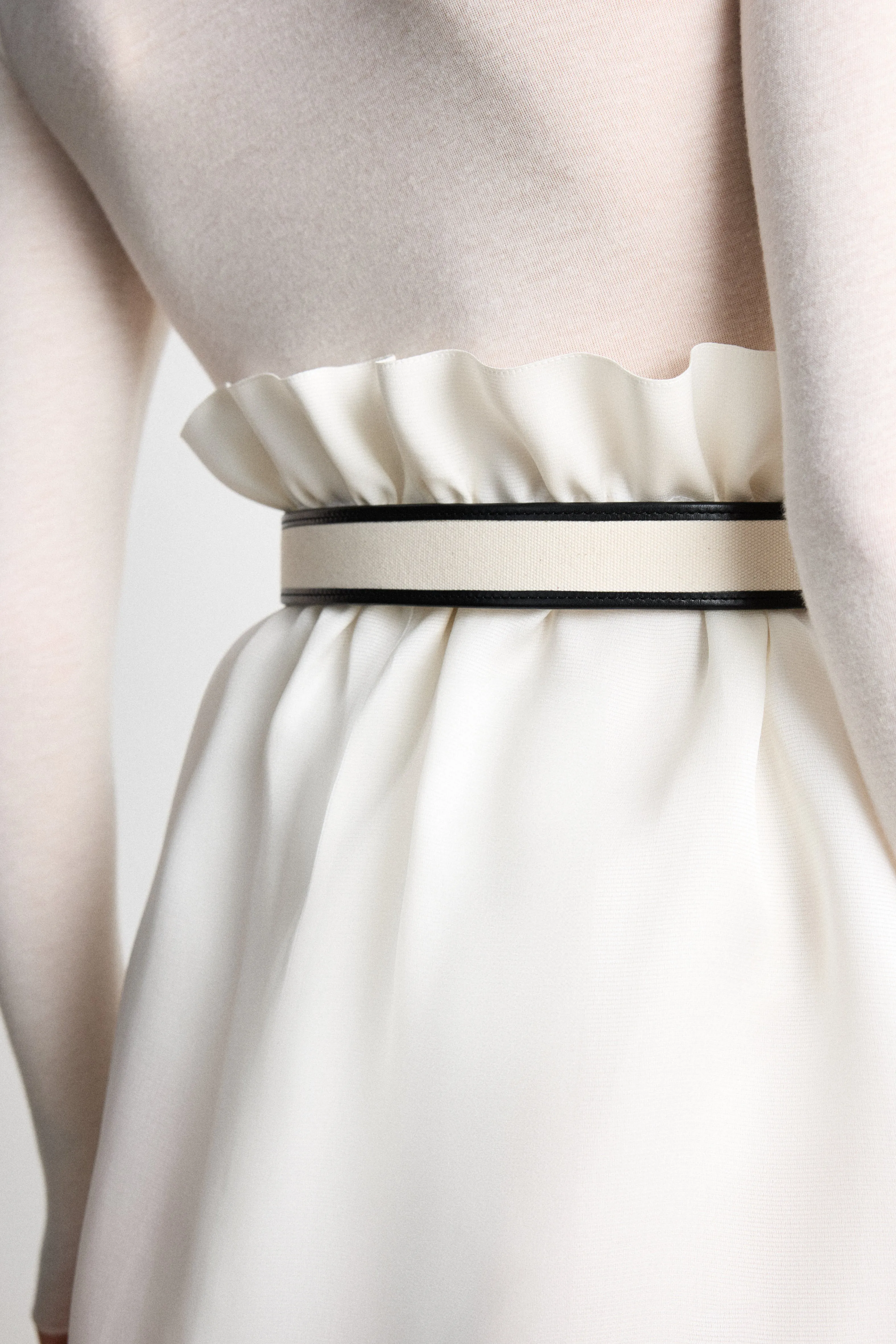 Jeanne Canvas sold by Dehanche product image thumbnail 5