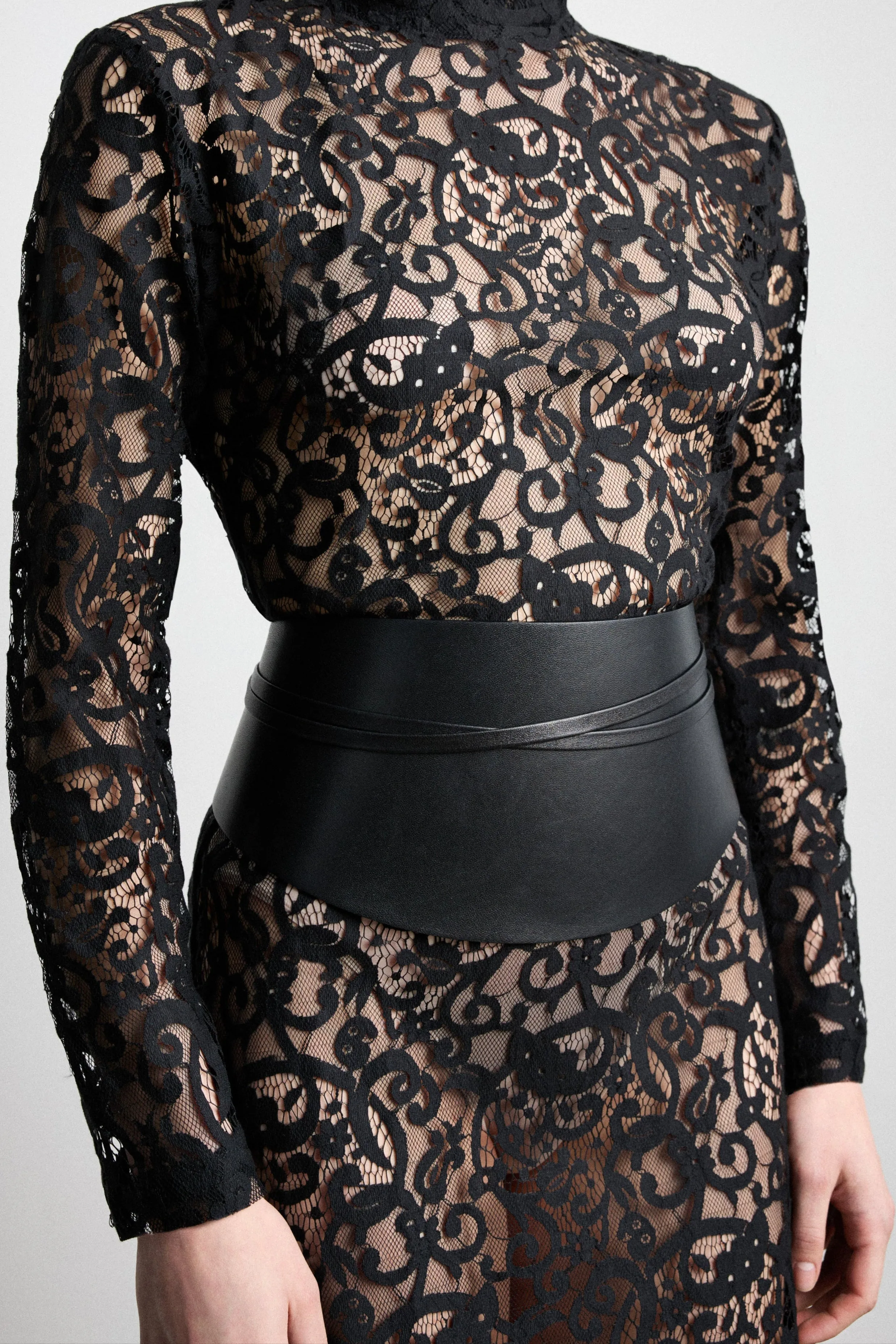 Undone Corset Short sold by Dehanche product image thumbnail 3