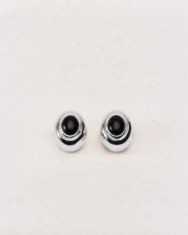 Stone Stud Earring Onyx & Silver made by Dehanche