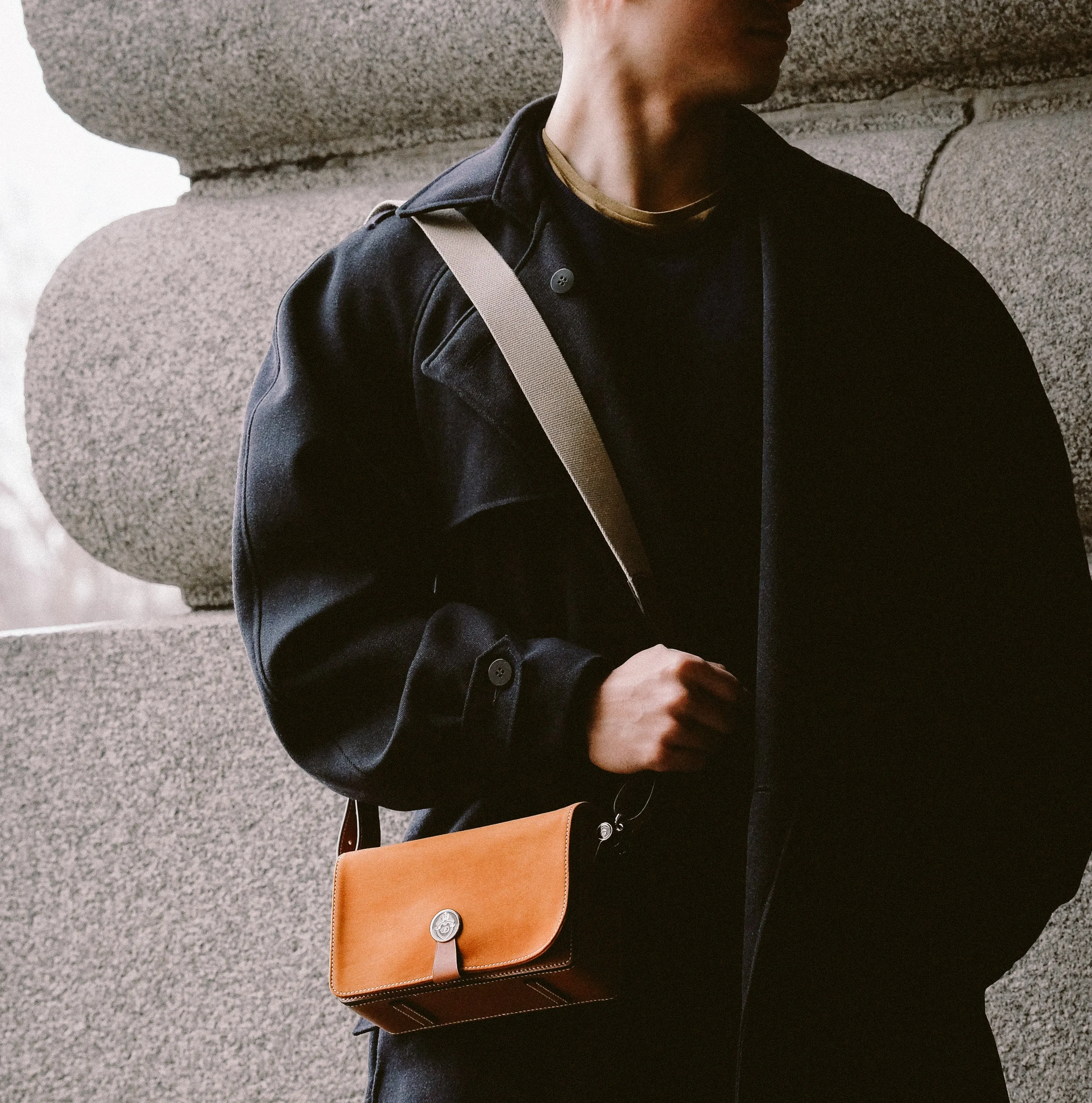 Saint-Clair Messenger in Miel Arpège leather sold by Joseph Duclos product image thumbnail 5