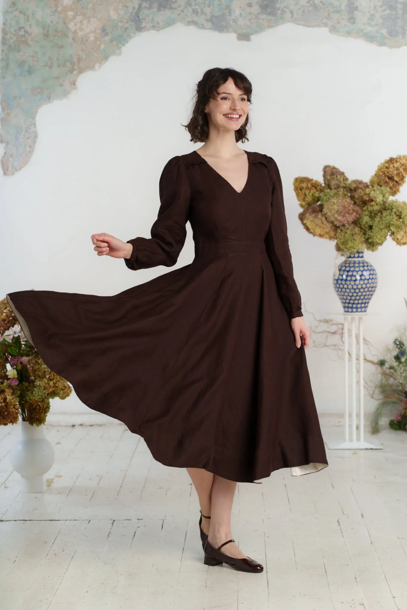 Bridget Dress, Long Sleeve, Twill Linen, Espresso Brown sold by Son de Flor product image thumbnail 2