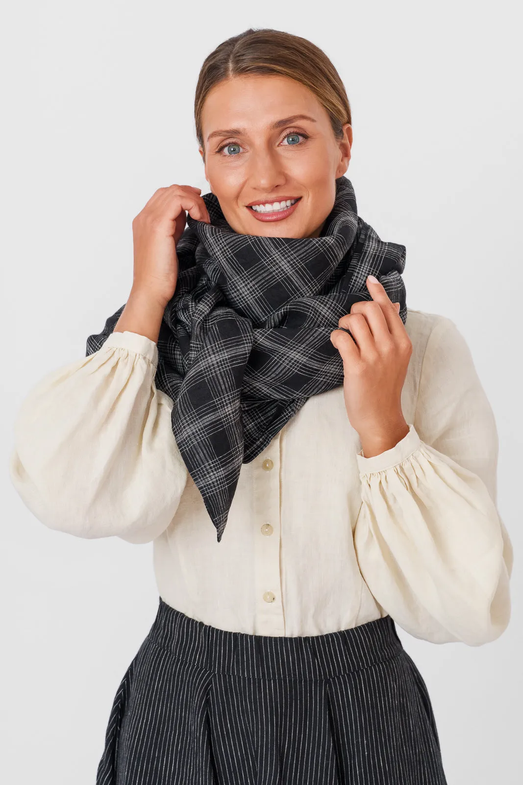 Palisandra Scarf sold by Son de Flor product image thumbnail 4
