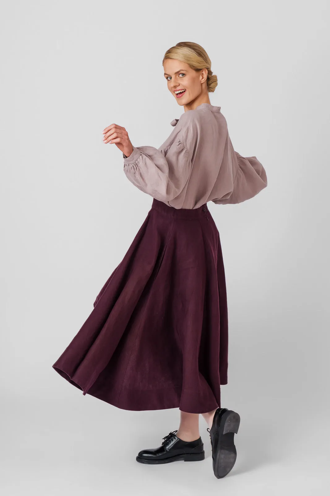 Classic Skirt, Twill Linen sold by Son de Flor