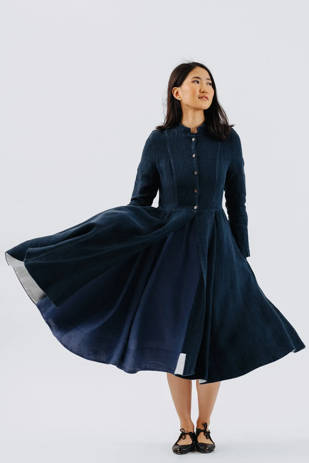 Victorian Coat, Twill Linen, Night Navy sold by Son de Flor