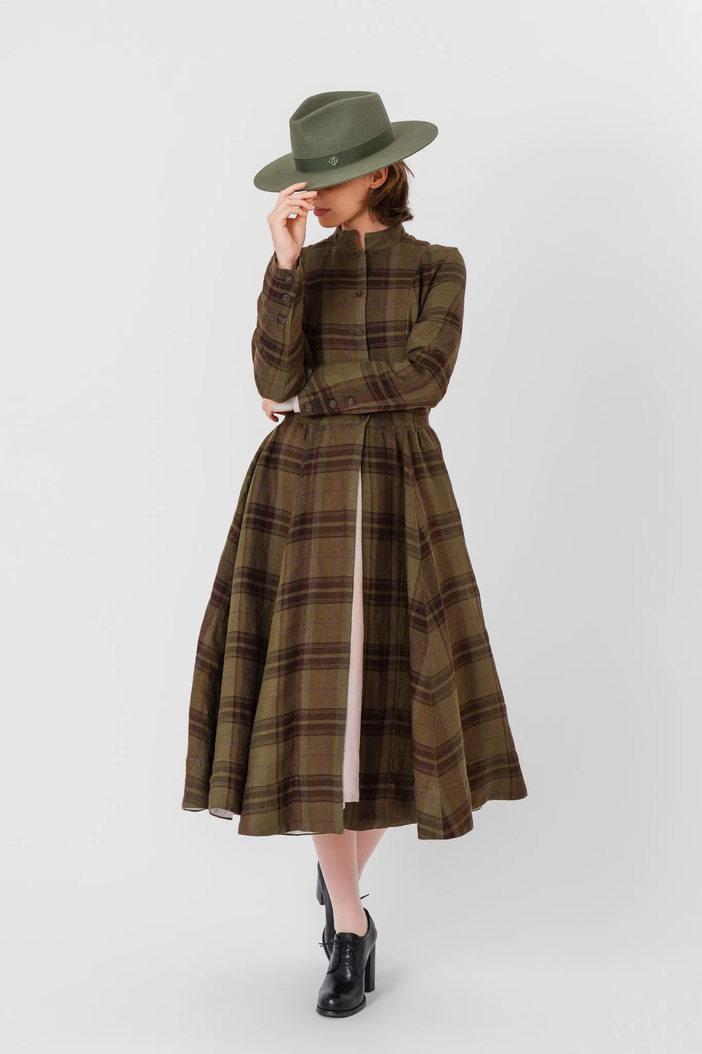 Victorian Coat, Twill Linen, Oak Tartan sold by Son de Flor
